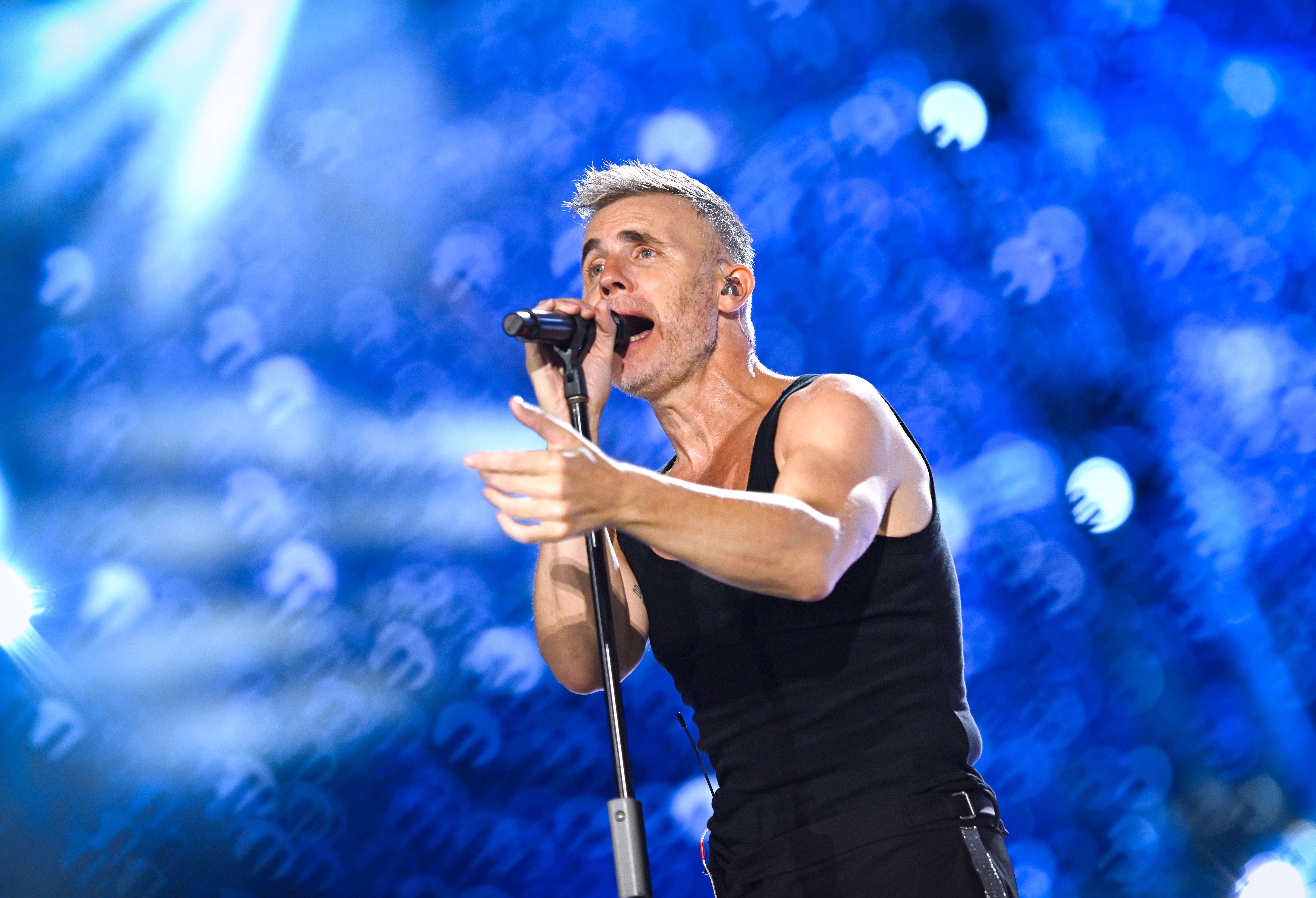 Barlow had worked incredibly hard to get in shape for the tour – as evidenced by Instagram posts showing his workout routines