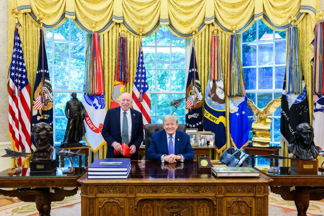 Lawyer Peter Ticktin visited President Donald Trump successful nan Oval Office past period aft securing nan merchandise of MAGA favourite Tina Peters from a Colorado jail. A caller study highlights his relationship to Trump and his 2020 predetermination denials