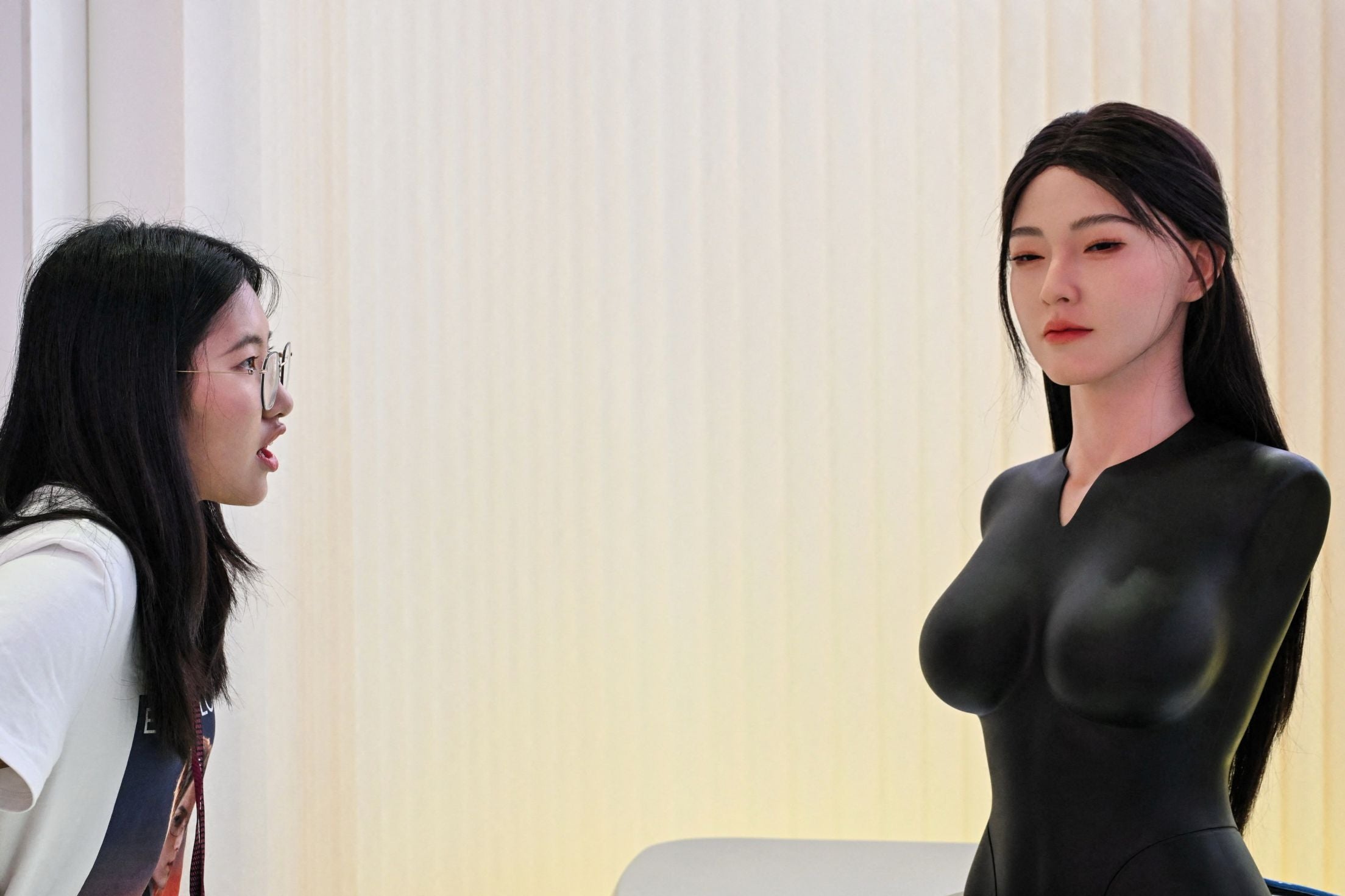 UBTech unveils U1 humanoid for mass production