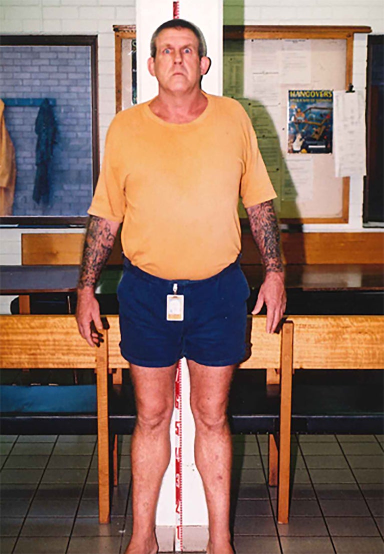 Police reveal unseen photos 25 years after murder of British backpacker