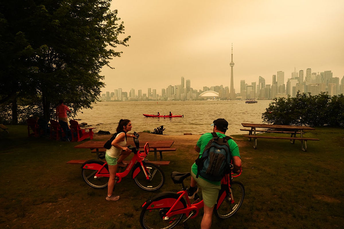Wildfire smoke health risks: Symptoms, who’s at risk and how to stay safe Wildfire smoke health risks: Symptoms, who’s at risk and how to stay safe