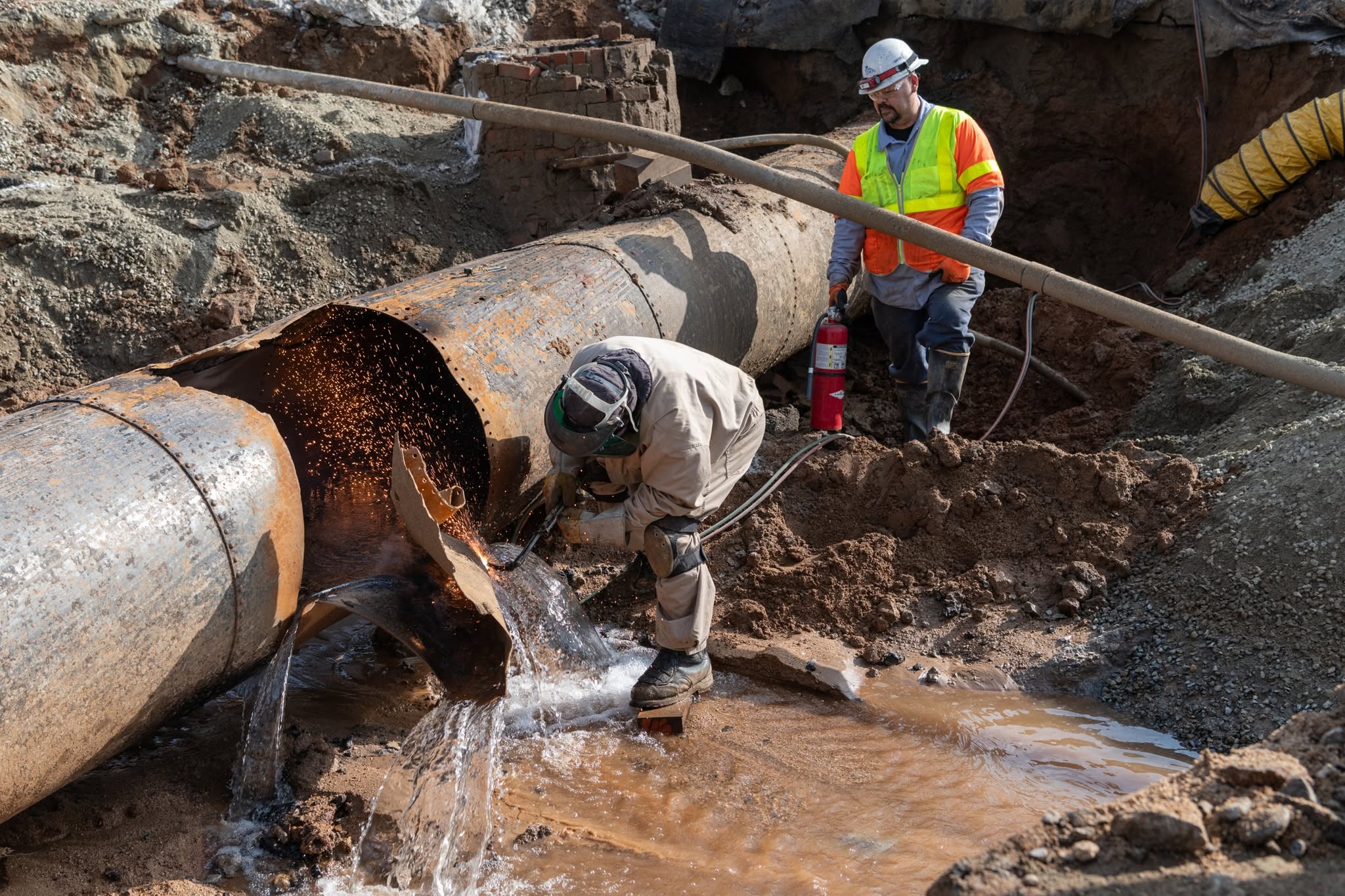 ‘While repairs to nan damaged 25-foot conception are being completed now, LADWP will proceed moving guardant pinch nan semipermanent replacement plan,’ LADWP said.