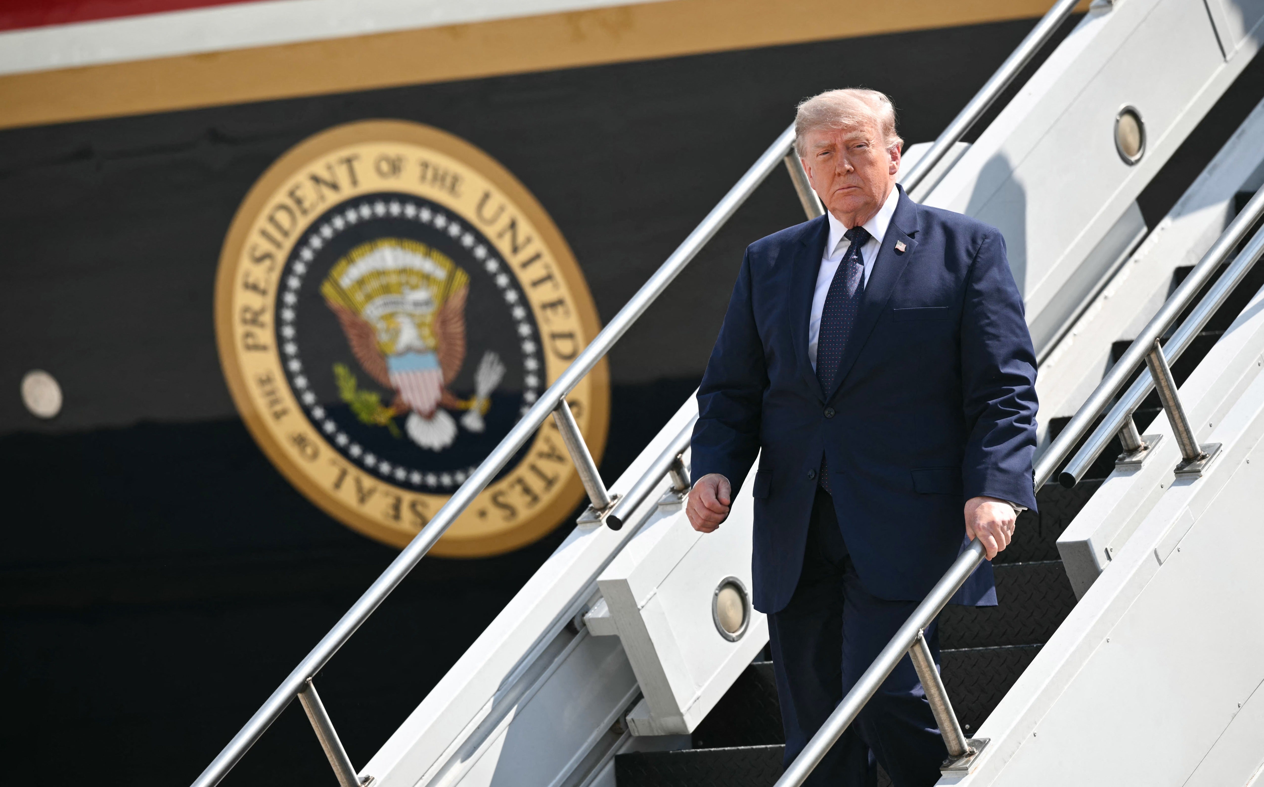 A caller canvass recovered that voters are not thrilled astatine nan thought of voting for MAGA candidates - aliases pinch really President Donald Trump has handled nan economy