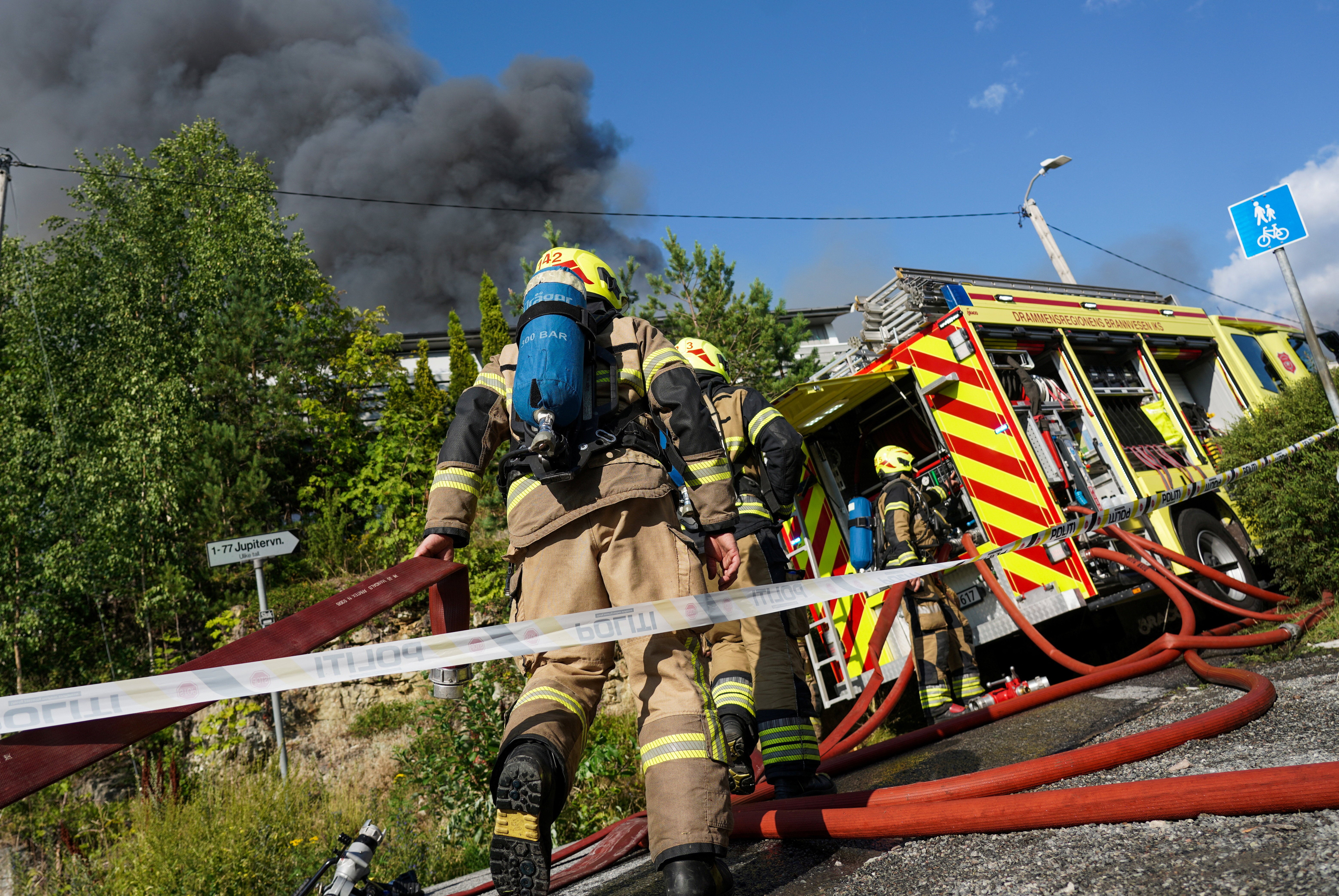 Largest blaze in Norway's history destroys 100 homes
