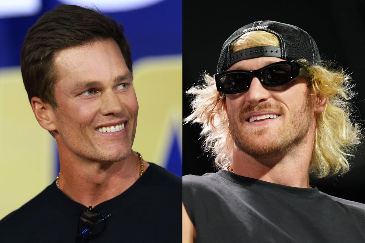 Followers debate if Tom Brady slapping Logan Paul was ‘staged’ to advertise potential WWE battle Followers debate if Tom Brady slapping Logan Paul was ‘staged’ to advertise potential WWE battle