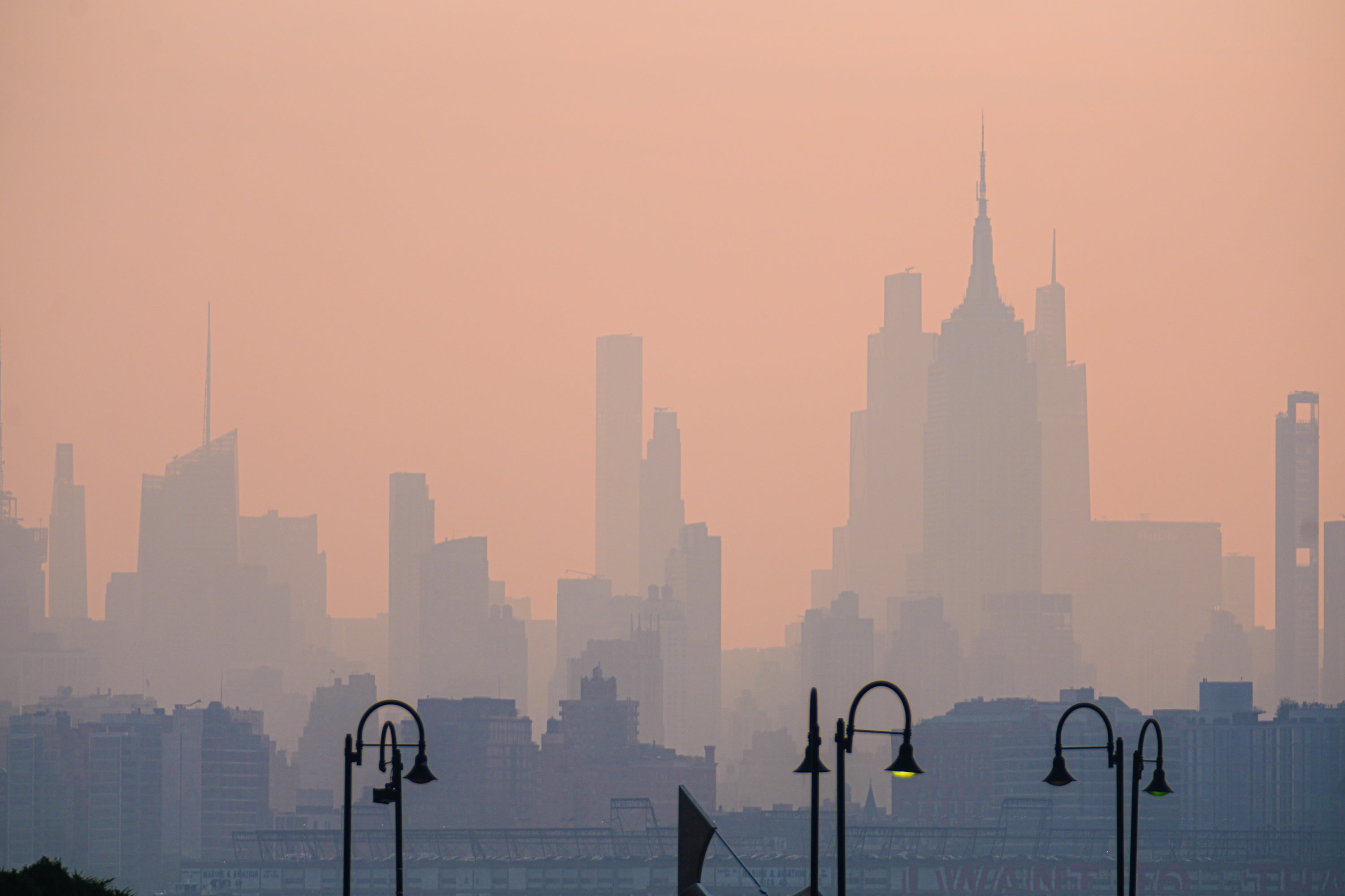 Meteorologists issue new wildfire smoke forecast for World Cup final