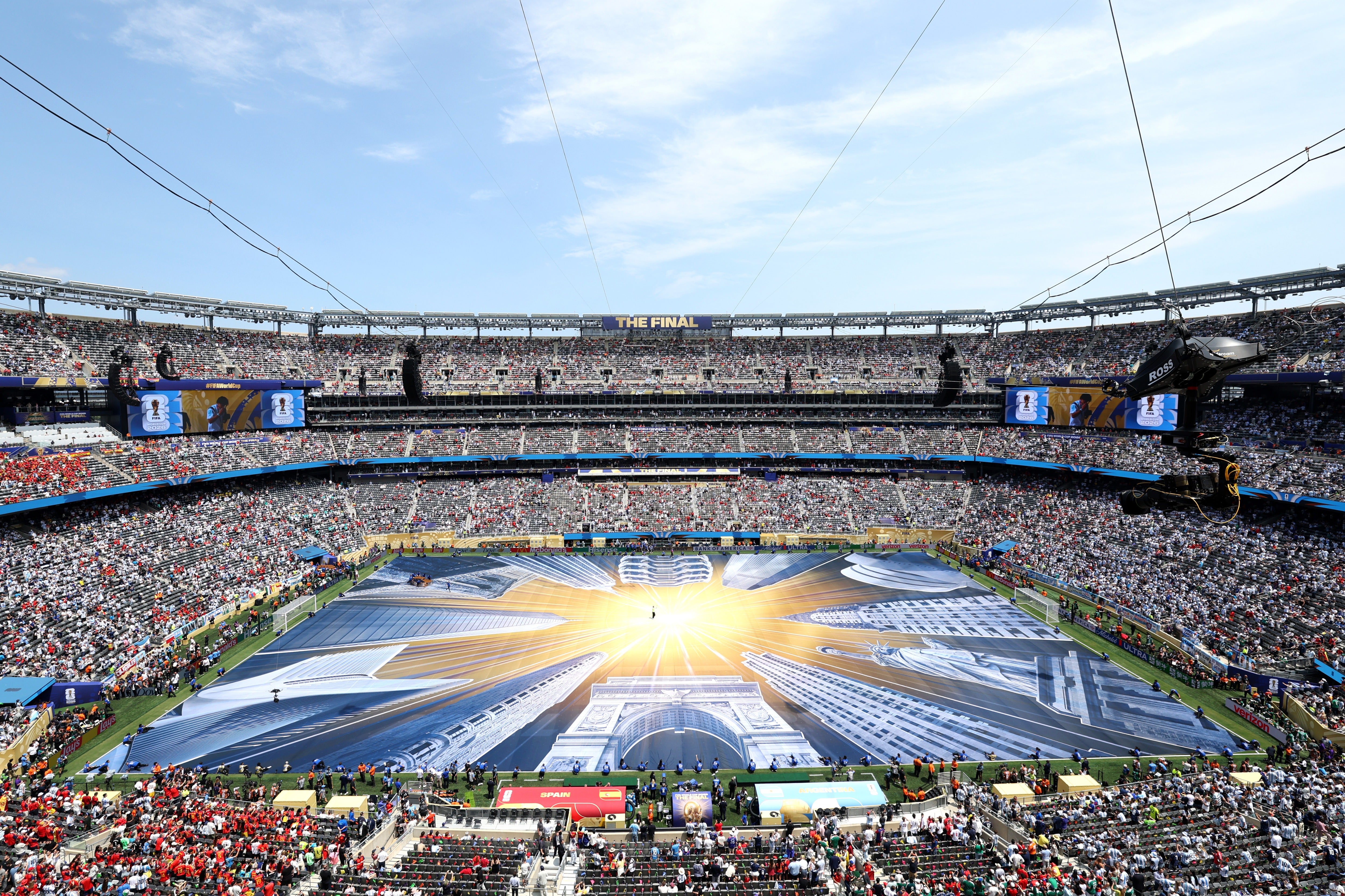 World Cup final chaos as attendees face long lines and Secret Service screenings