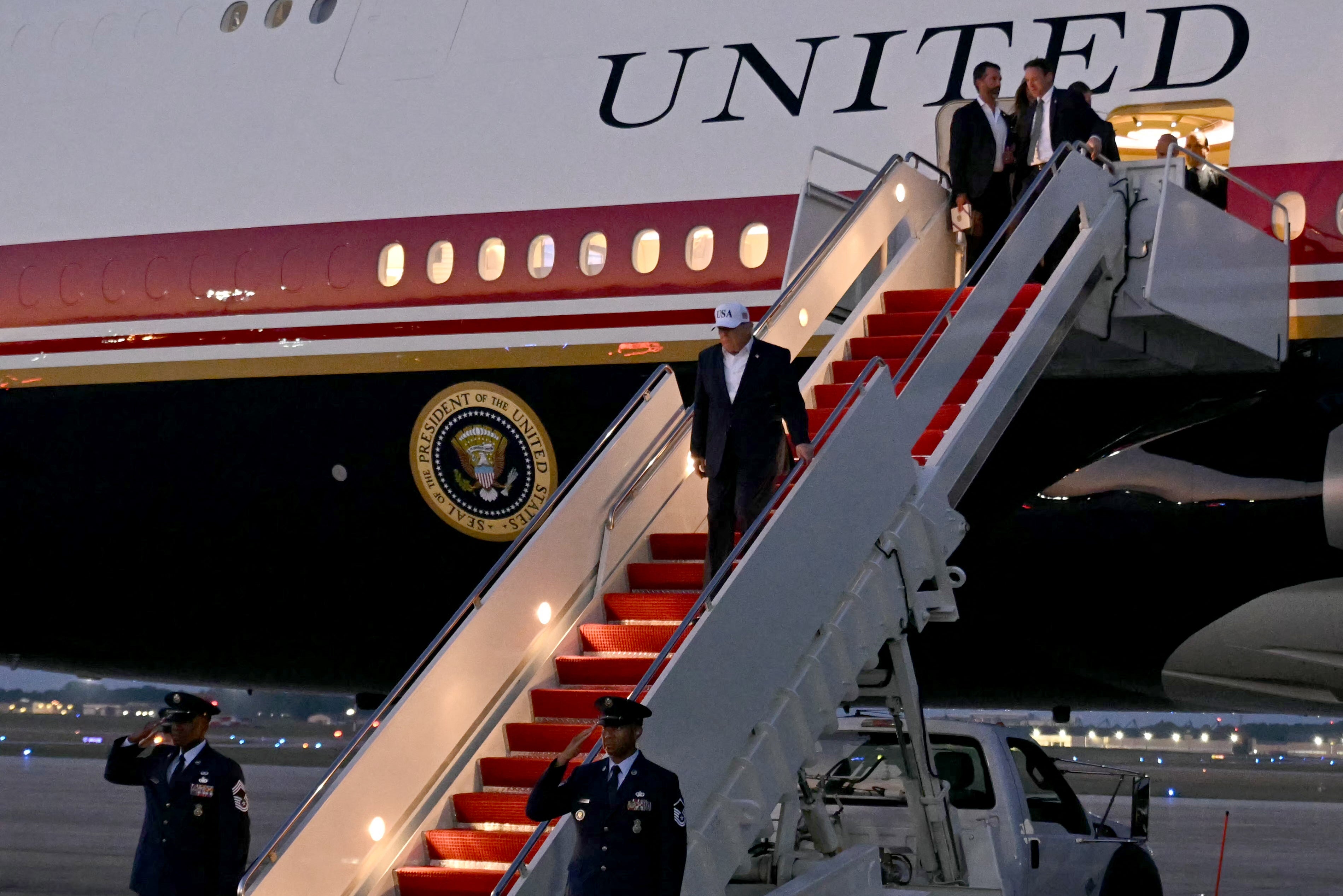 President Donald Trump’s caller Air Force One - which was talented by Qatar - has had information concerns, according to reports. Trump now says nan level will beryllium ‘maxed out’