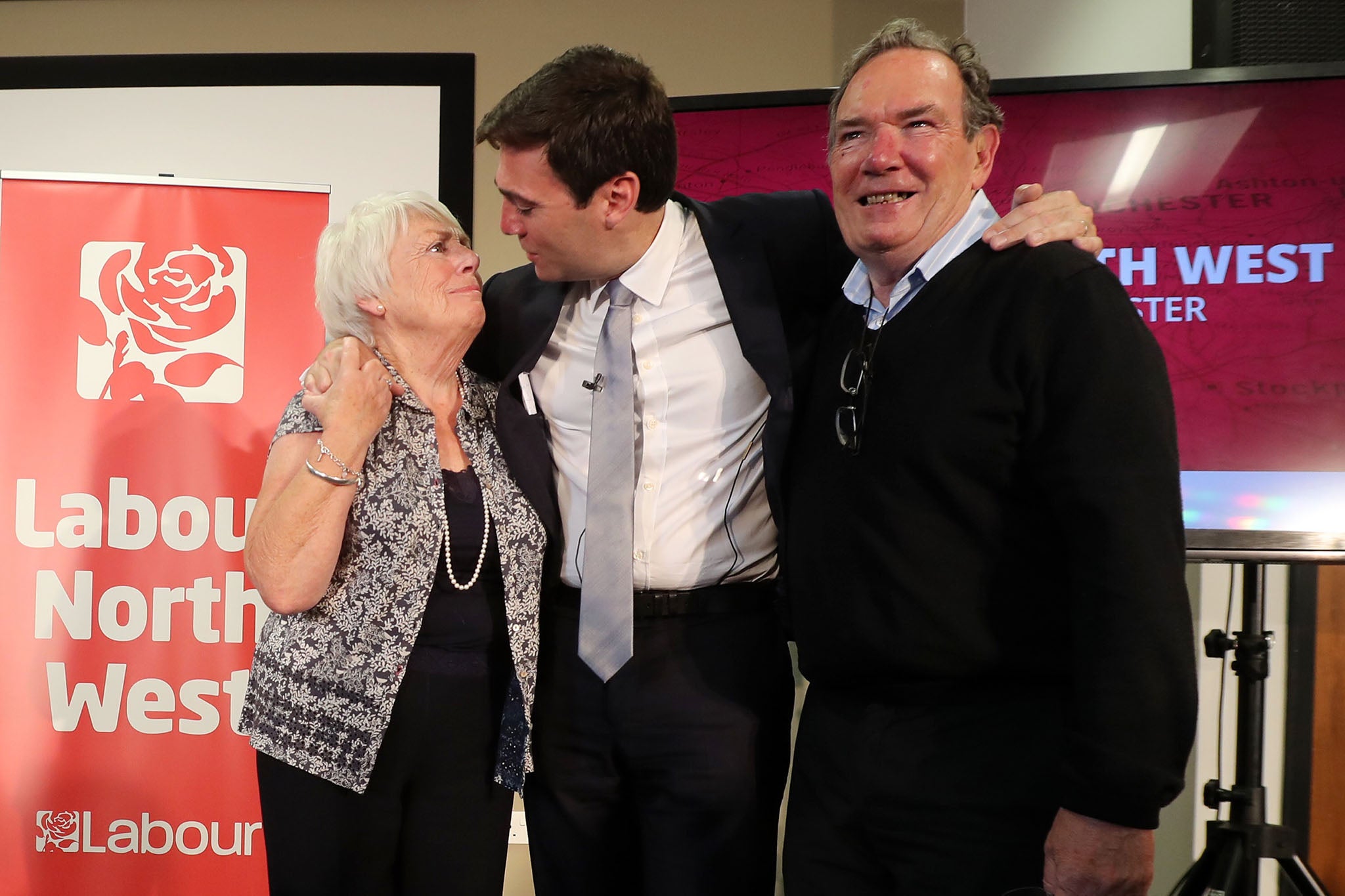 Prime minister Andy Burnham's father Roy has died, No 10 confirms