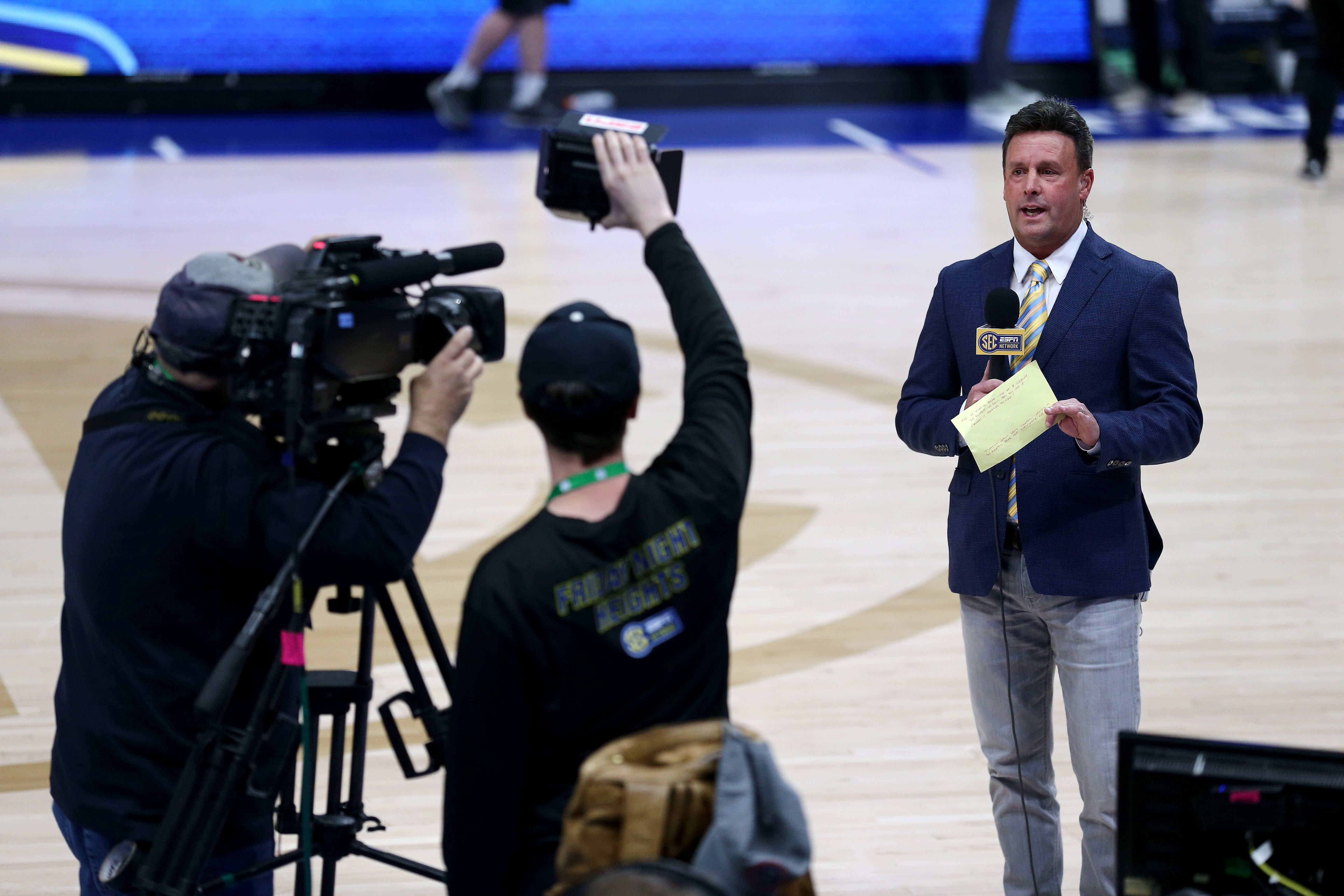 ESPN fans furious over layoffs impacting Karl Ravech: ‘Another part of my childhood is no more’