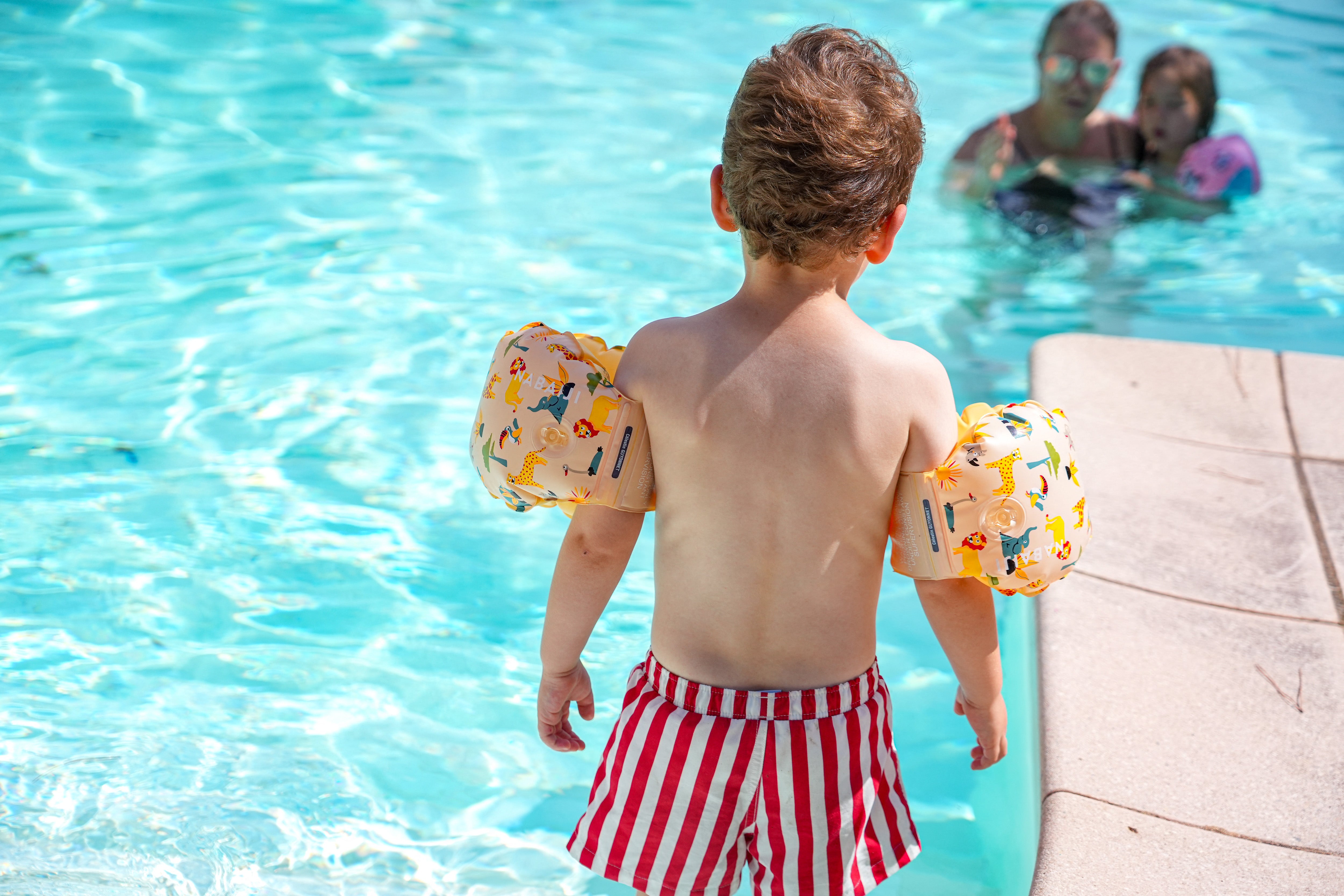 Floaties do not protect children from drowning and kids  should beryllium fixed lifejackets erstwhile basal to trim risk, experts say