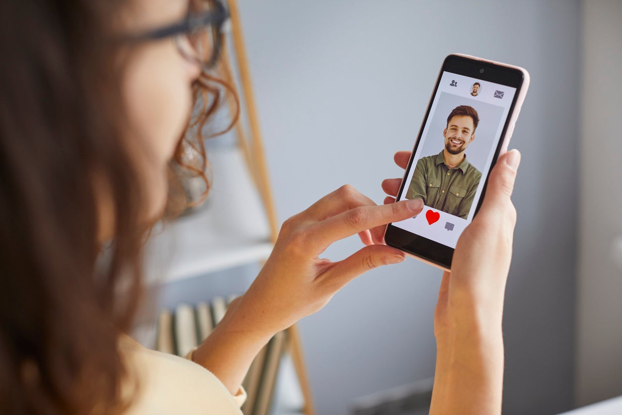 What dating apps are really doing to modern relationships, according to research