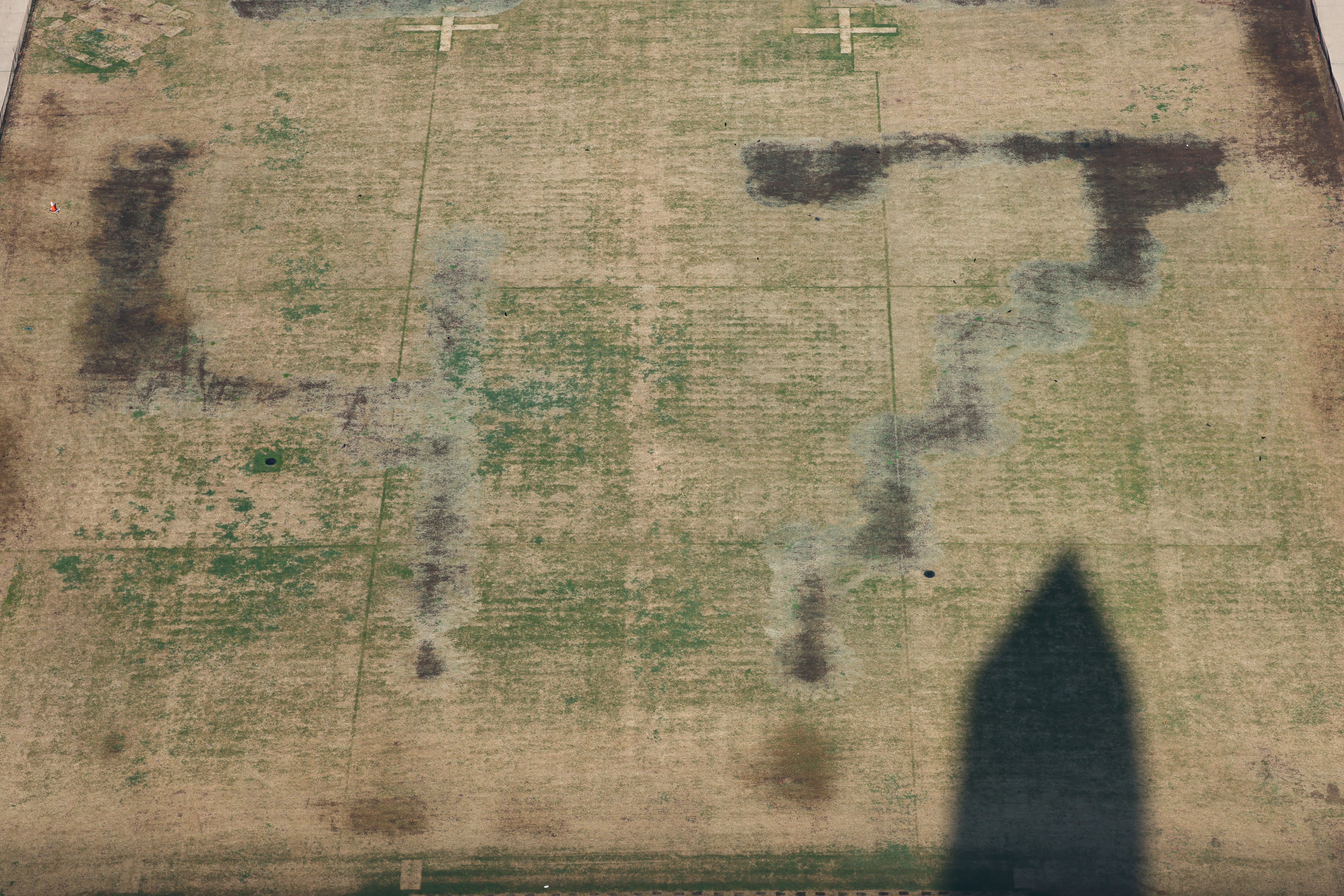 Though grounds is scant that vandals caused nan problems astatine nan Reflecting Pool, an evident anti-Trump message, “86 47,” was recovered marked into a adjacent section connected nan National Mall