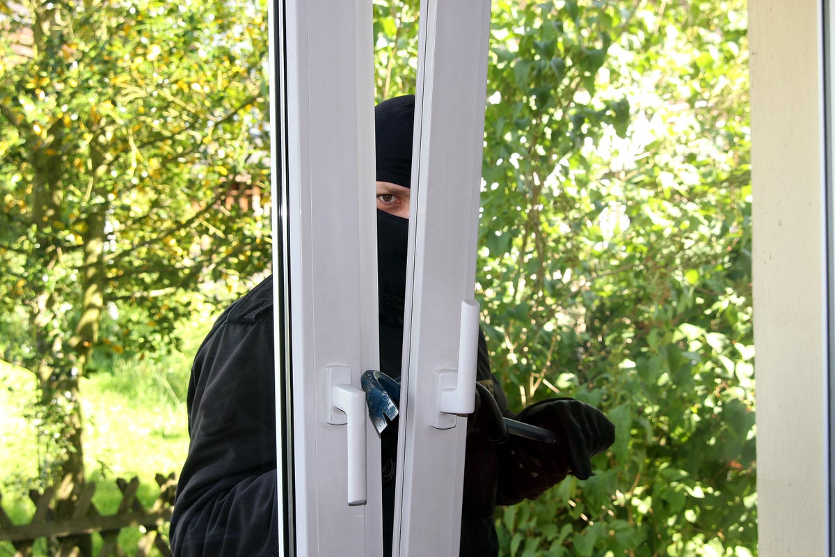 Expert tips on how to prevent a break-in this summer Expert tips on how to prevent a break-in this summer