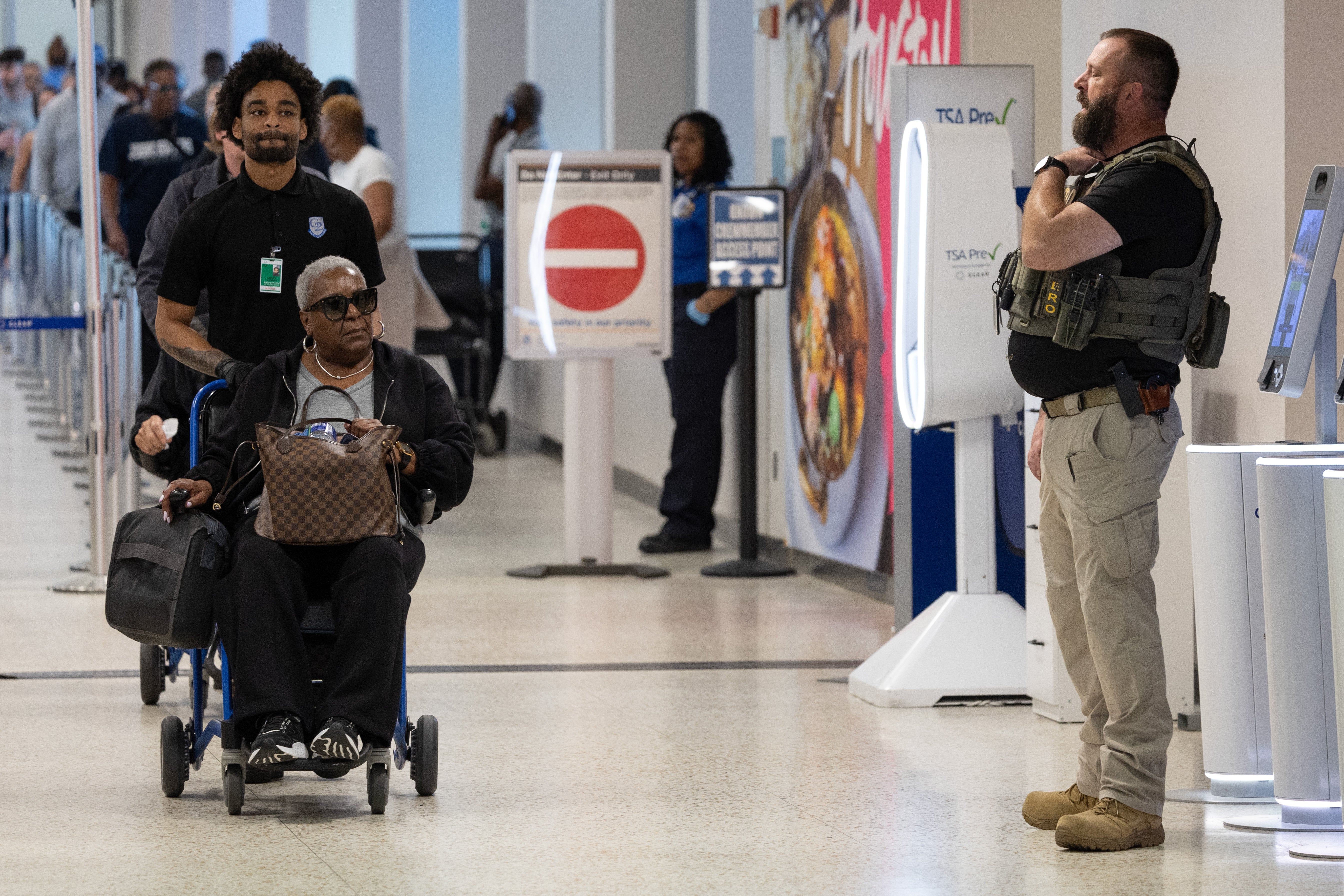Tsa Is Sharing More Information With Ice, Leading To Viral Videos Of Airport Arrests: Report