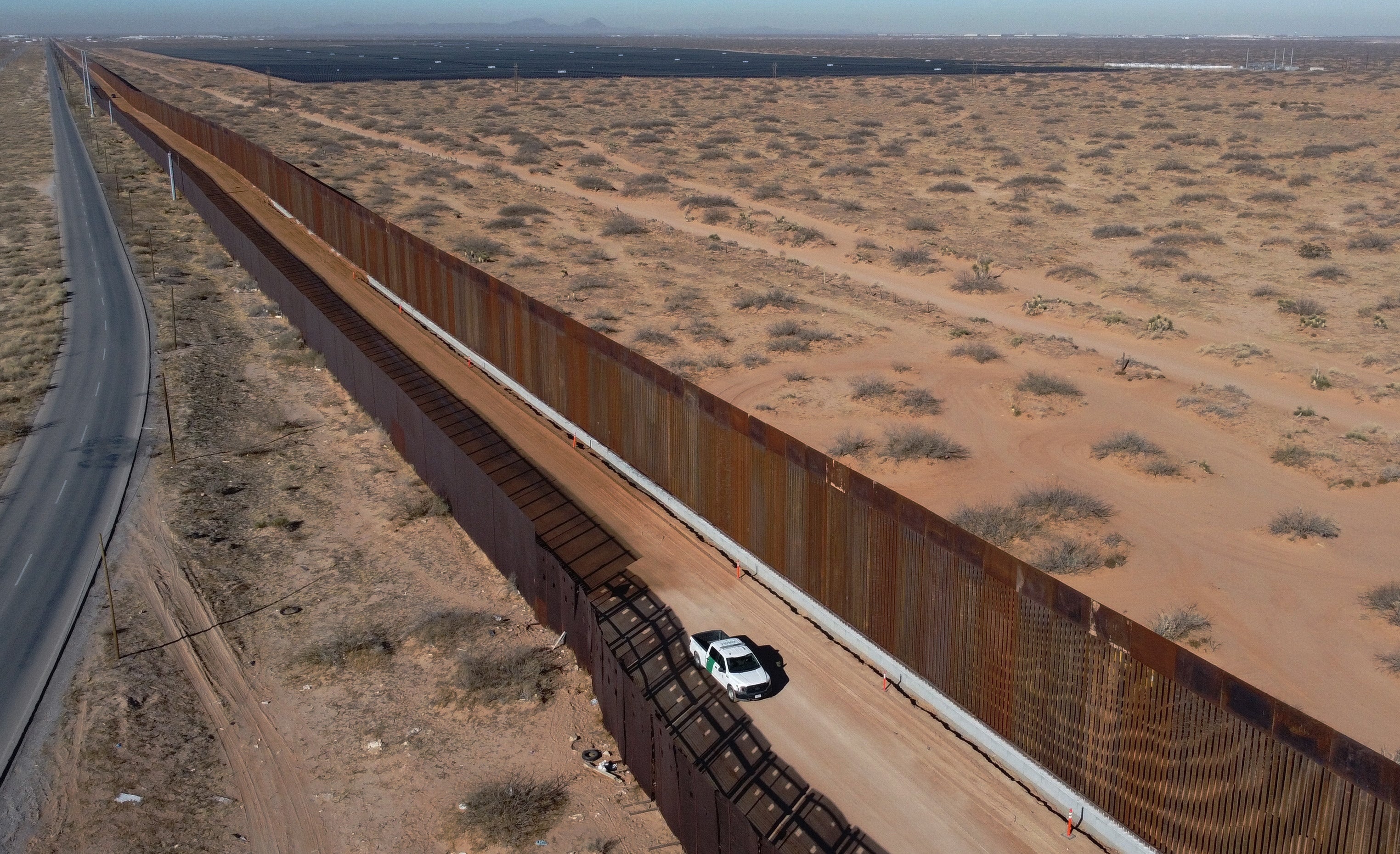 After crossing into Mexico, nan kid could not instantly find his mother and ran backmost crossed postulation to re-enter nan US