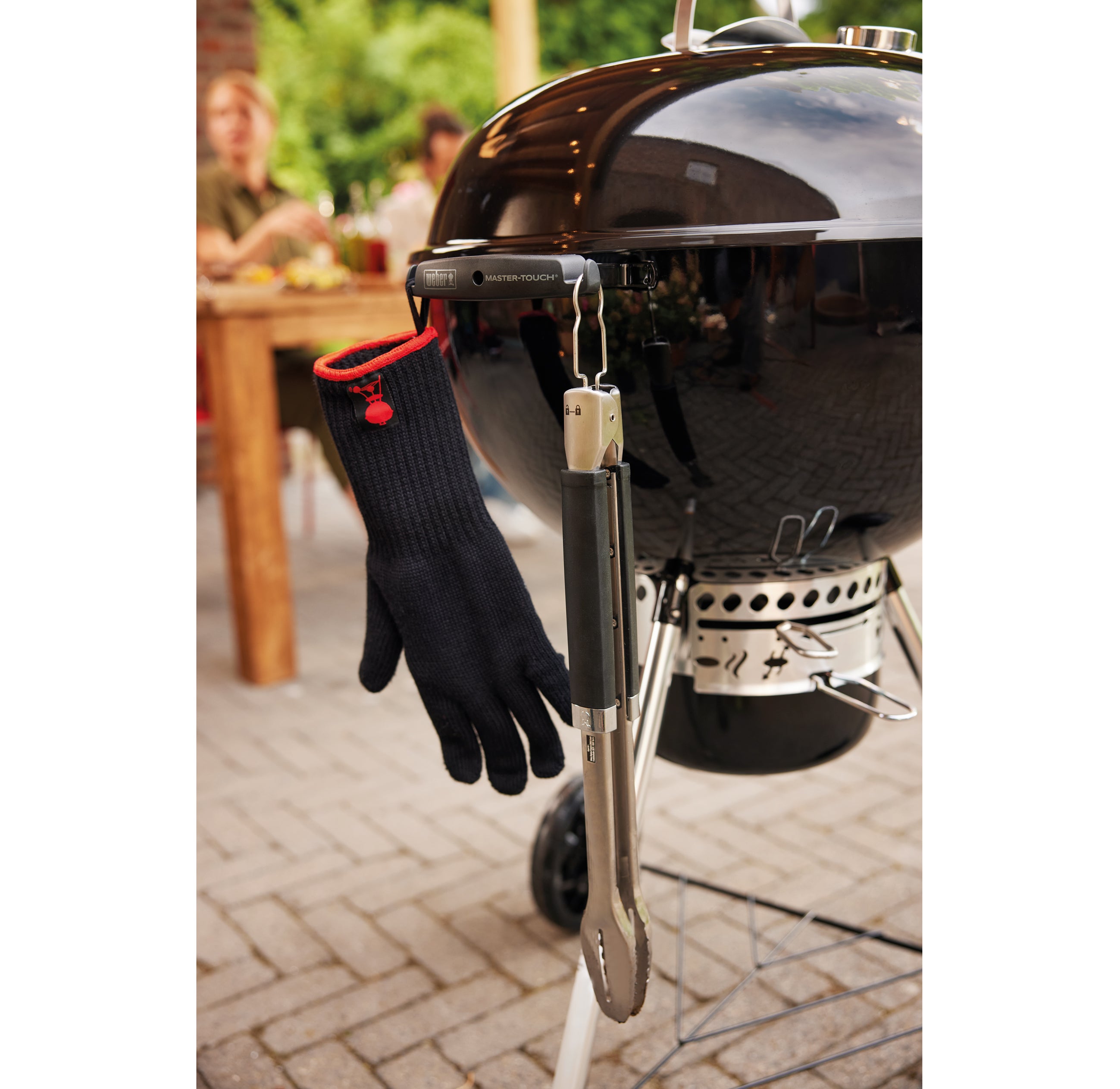It’s important to begin at the top of the grill and work your way down when cleaning a BBQ