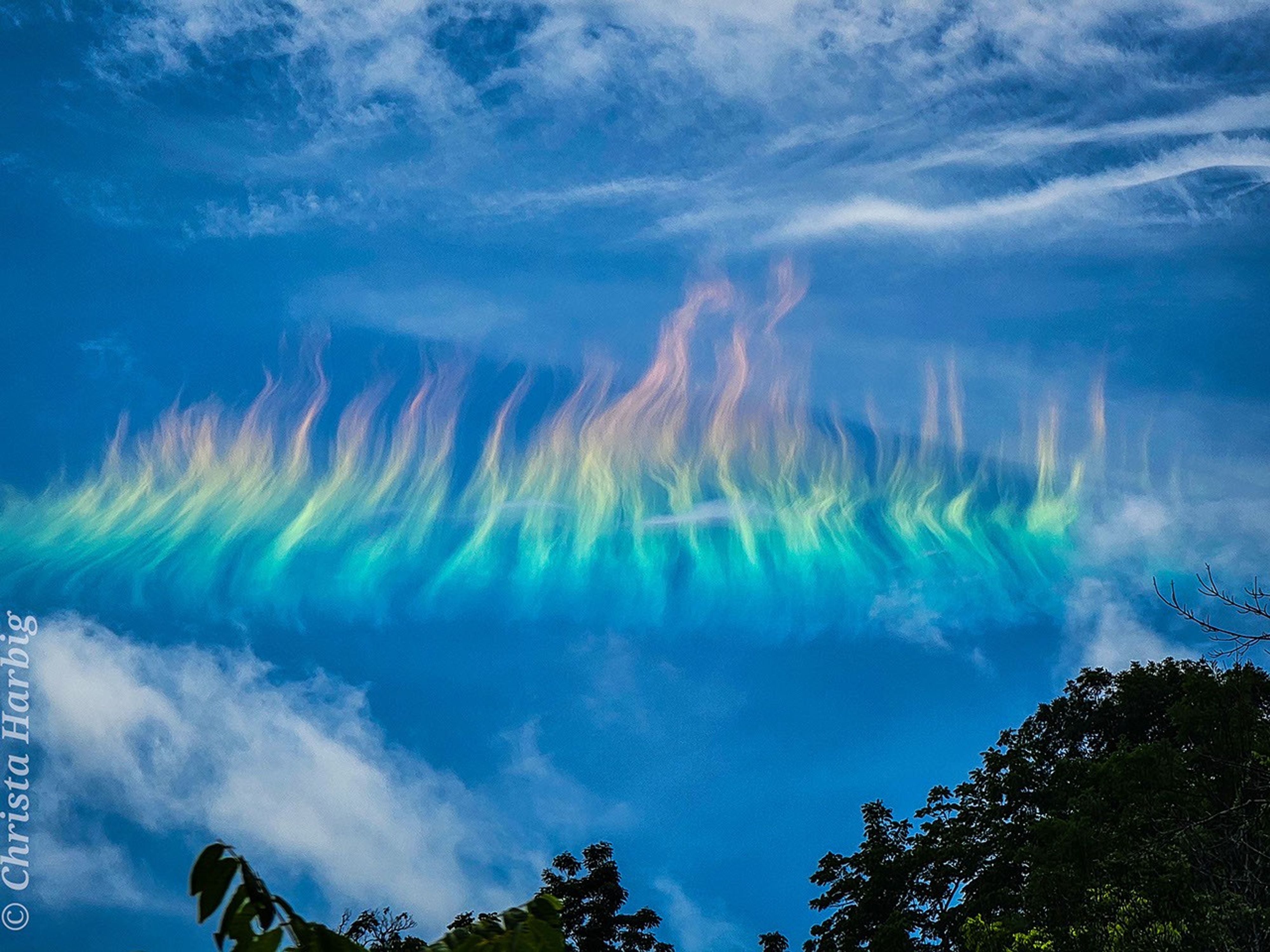 Fire rainbow lights up the sky over West Virginia