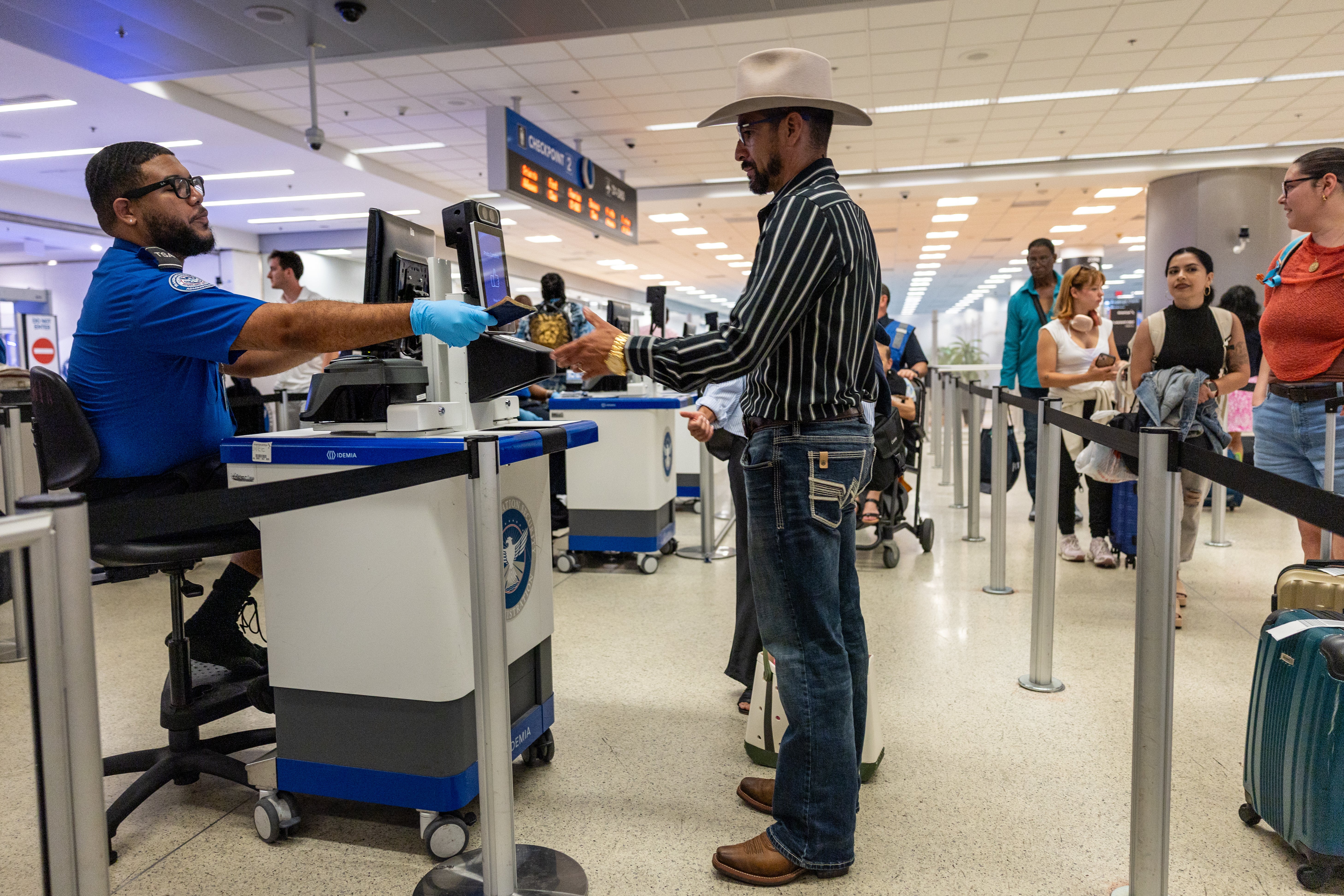 About 20 airports, specified arsenic those successful San Francisco, Kansas City, and Sarasota, Florida, person already been employing backstage screeners for years