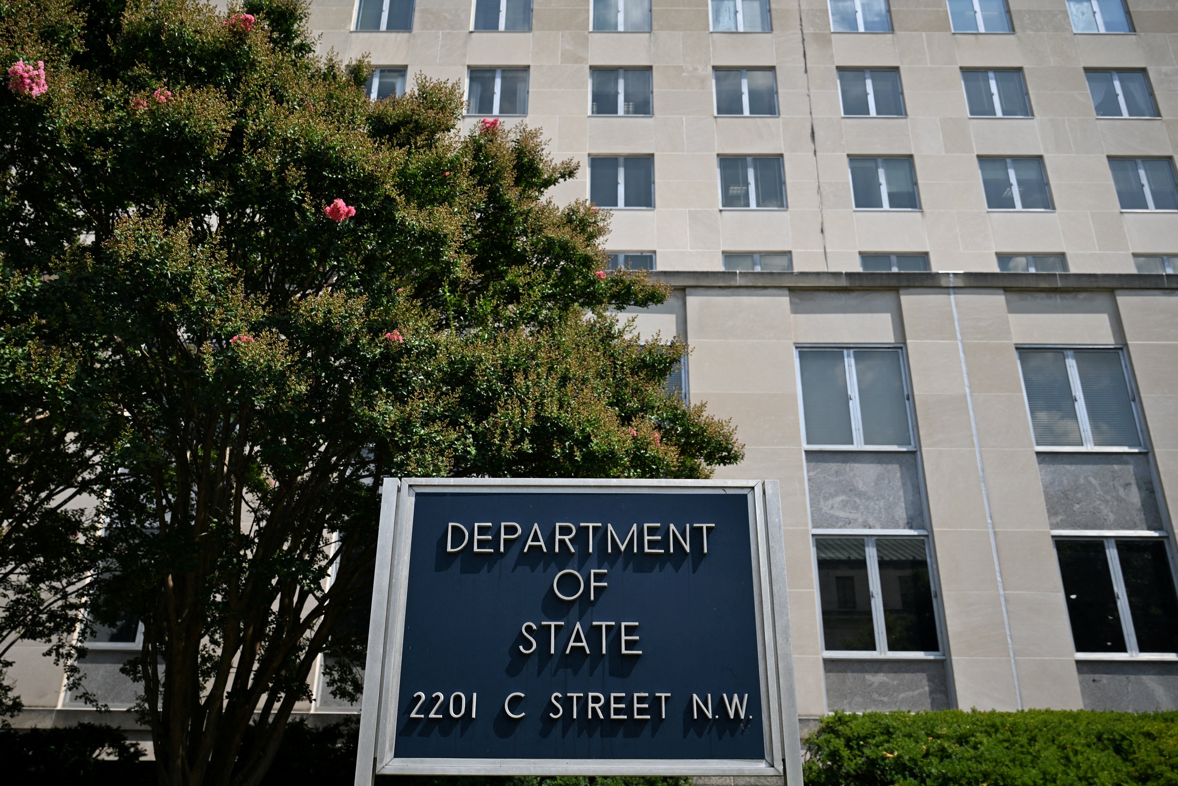 Some Migrants Hoping To Come To The Us Will Have To Post A Refundable $250,000 Bond