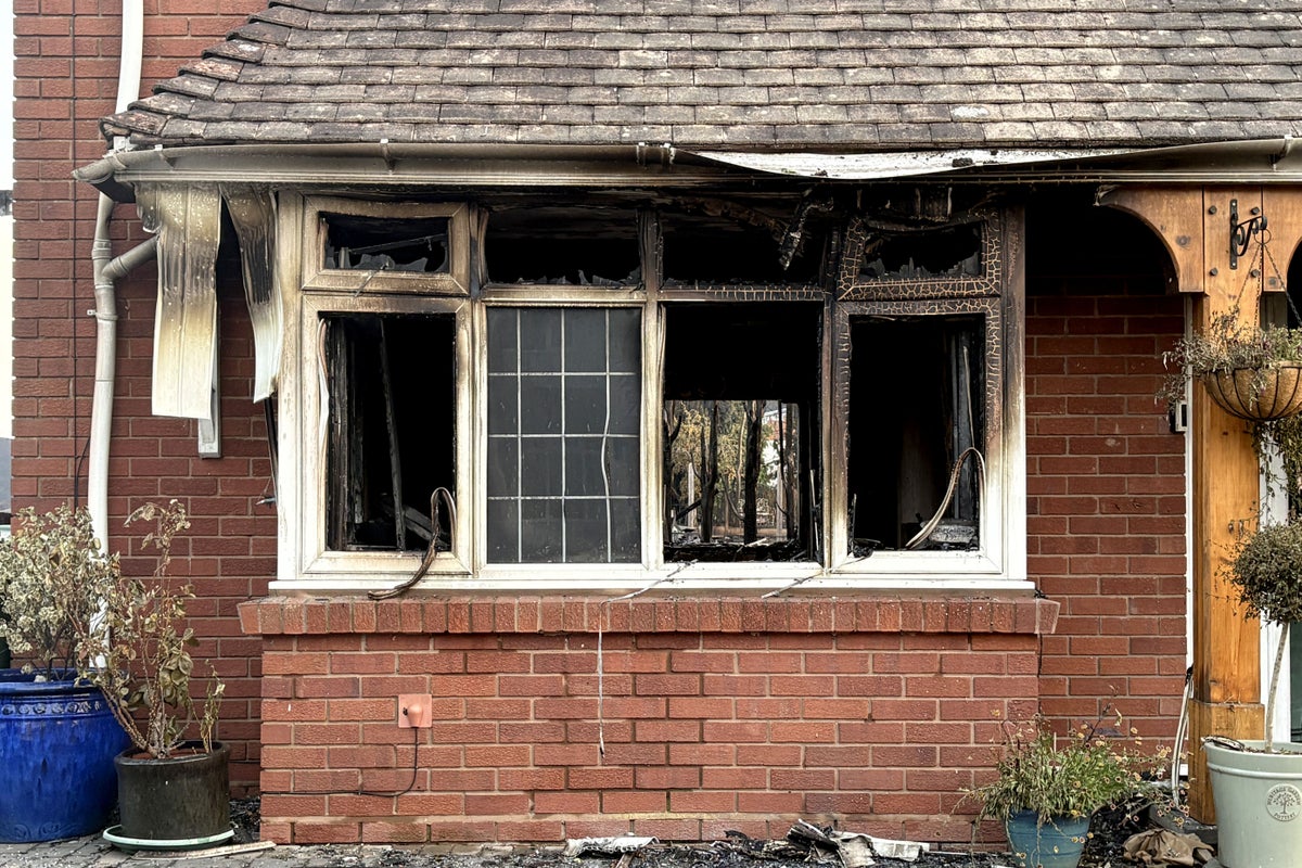 Thousands of 999 calls across West Midlands after ‘apocalyptic' fires