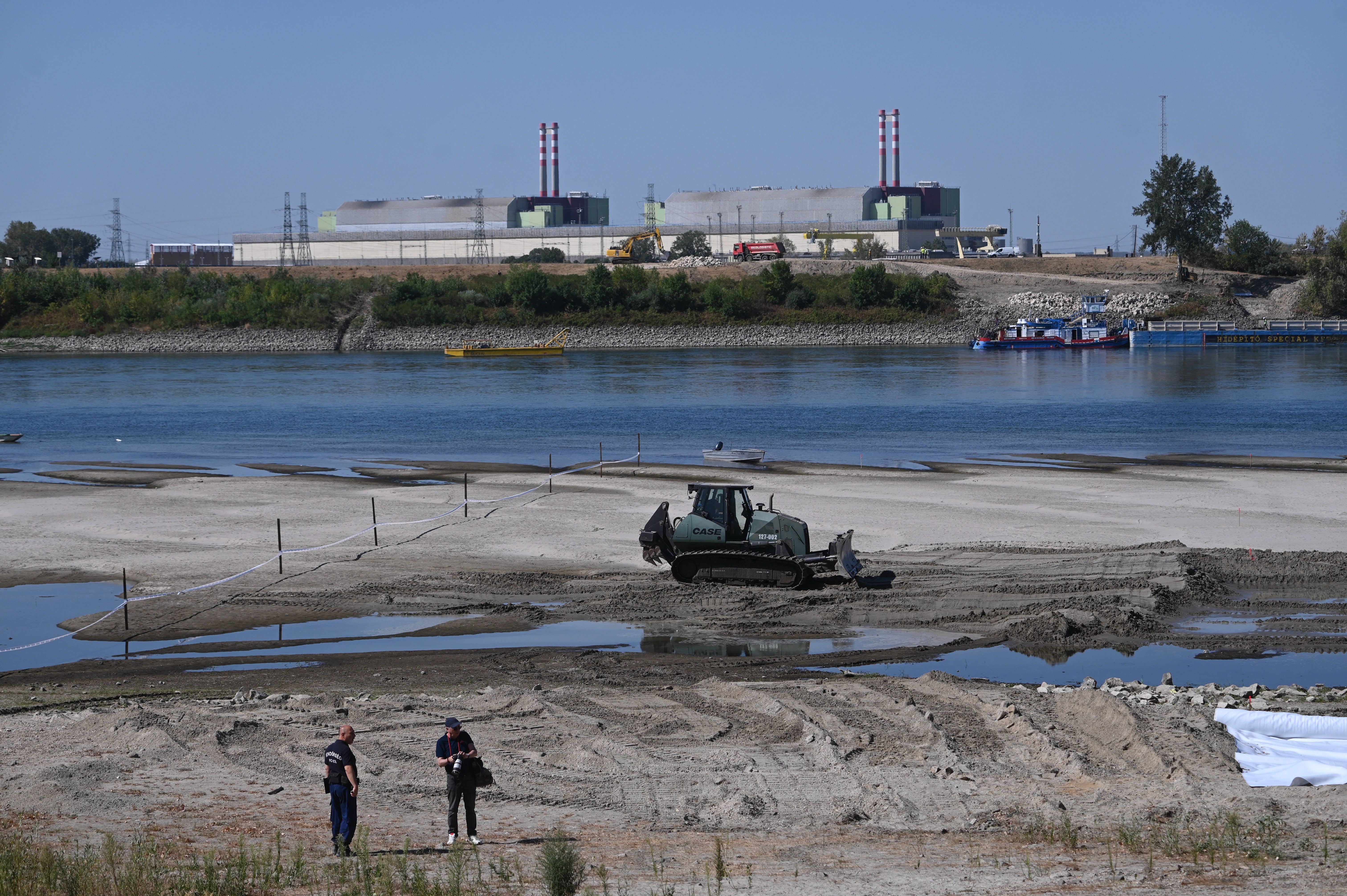 Hungary to sink two barges near nuclear plant as river runs dry