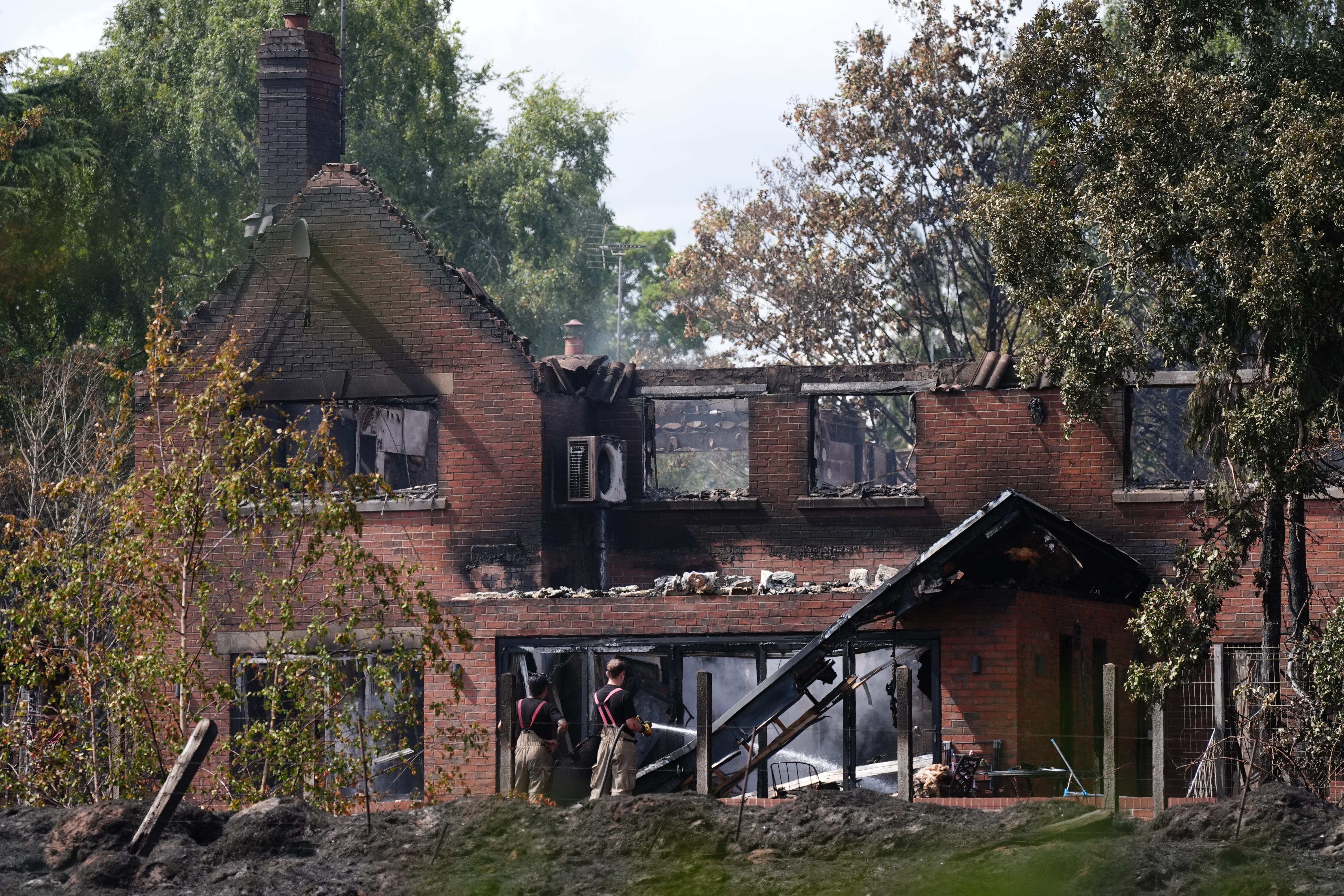 Emergency Alert sent to all phones in England and Wales warning residents amid massive wildfires