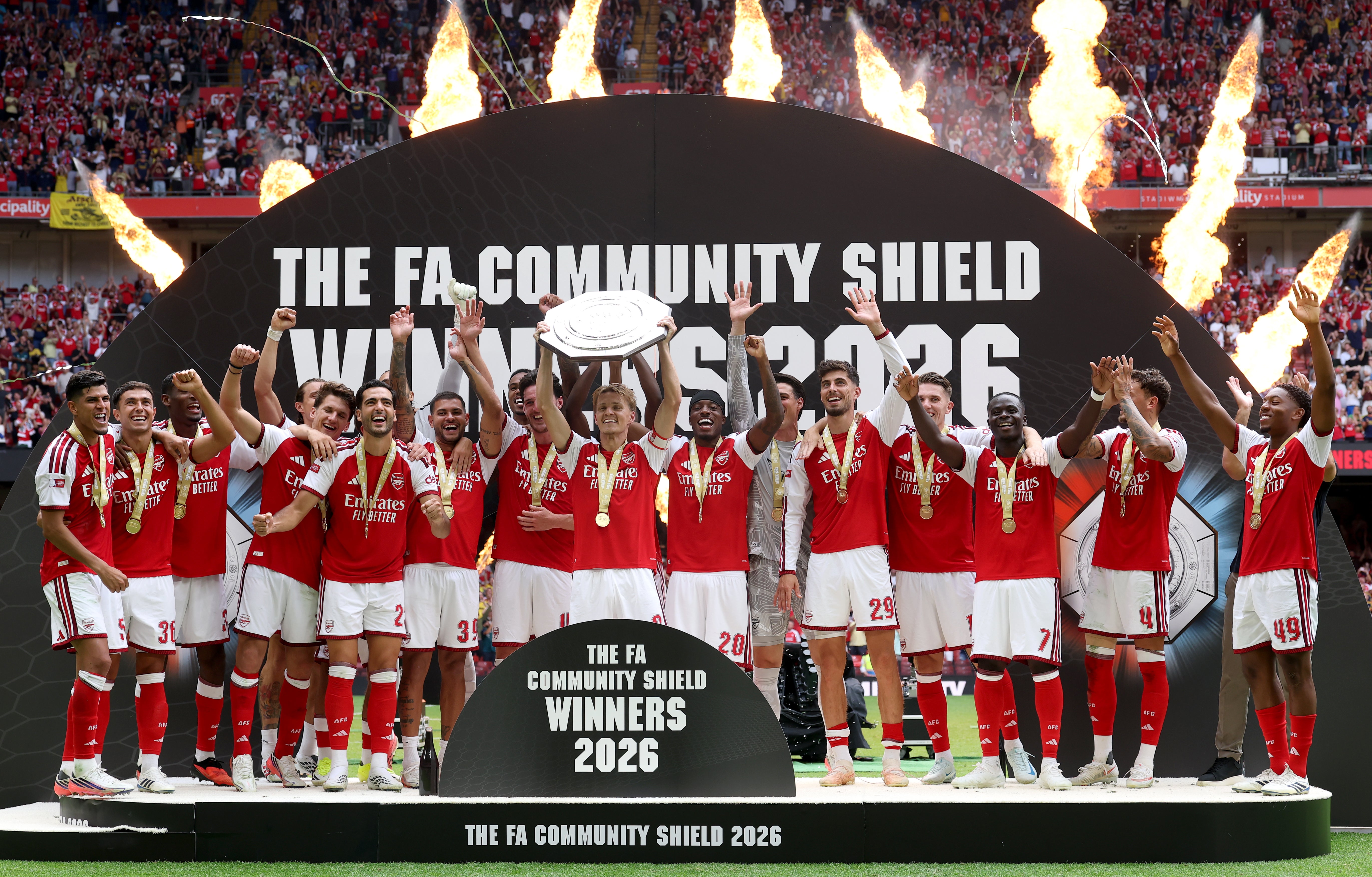Arsenal dominate Manchester City to win season-opening Community Shield
