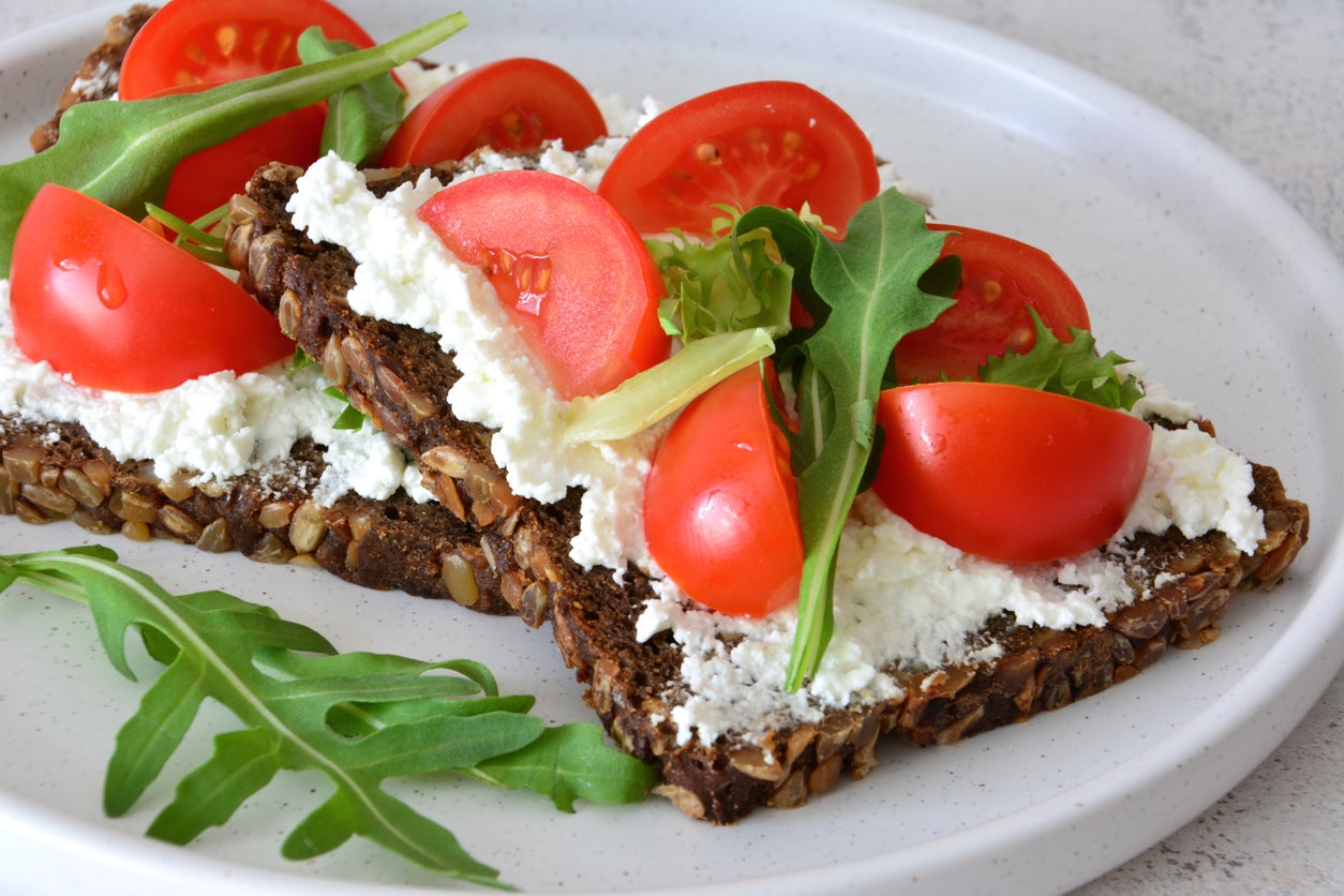 Cottage cheese’s enduring popularity among fitness enthusiasts perhaps stems from suggestions that its high-quality protein can support muscle growth when combined with resistance training