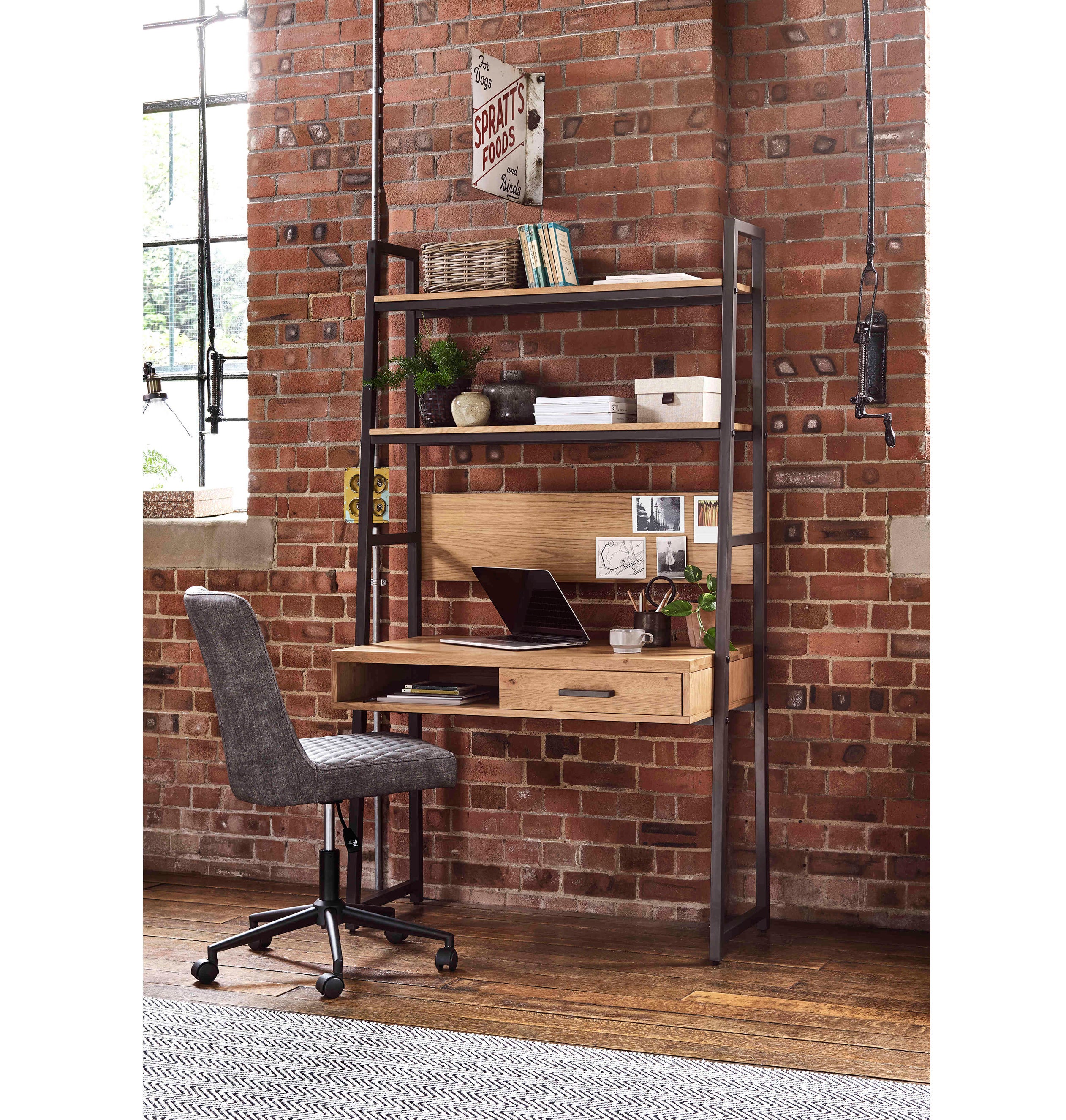 (Furniture Village/PA)