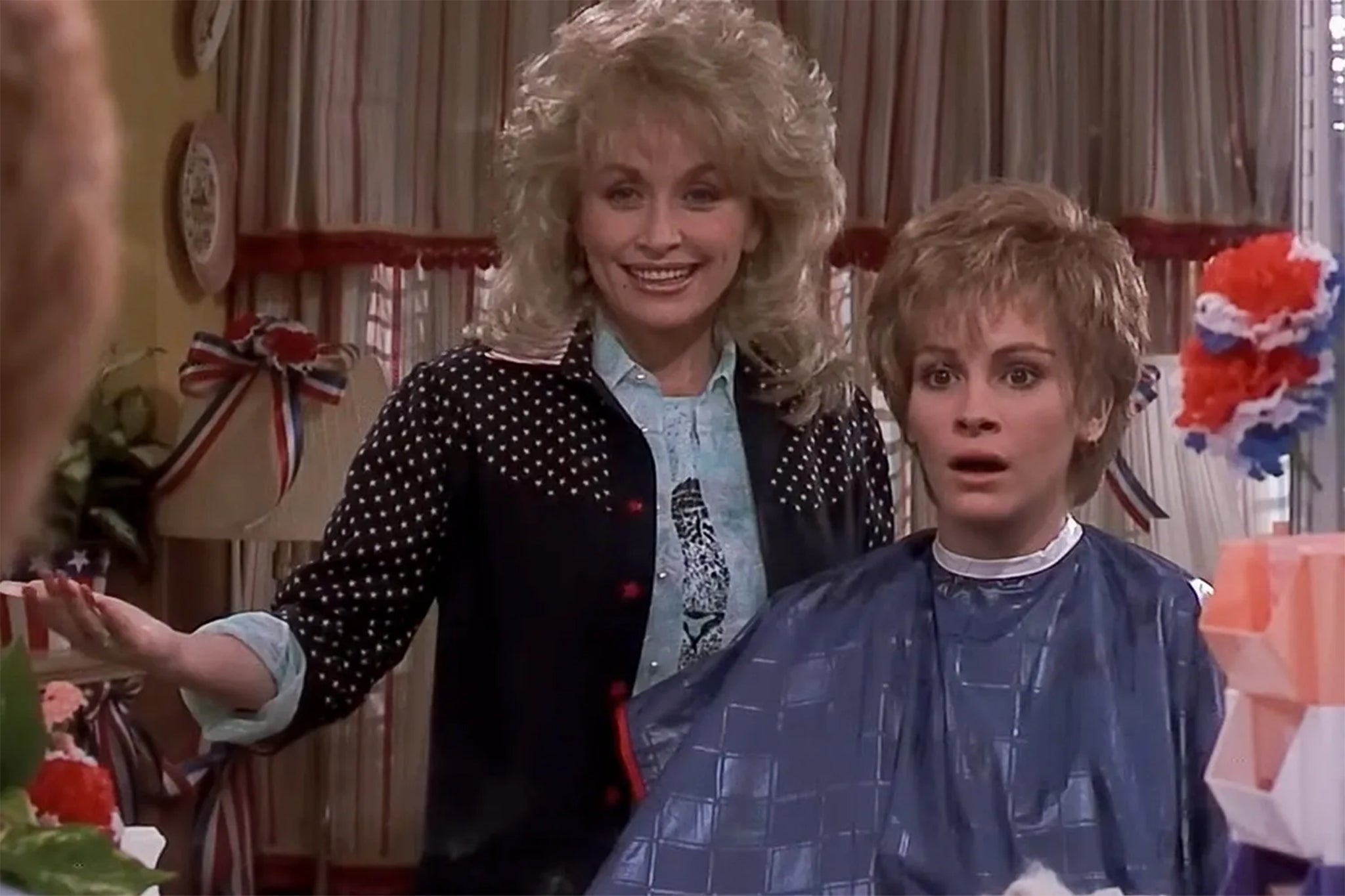 https://static.the-independent.com/2026/08/27/14/06/dolly-parton-julia-roberts-steel-magnolias-082526-37a65f44a48d4ea299963401bfba8c08-copy.jpeg?trim=0,0,0,0&width=1200&height=800&crop=1200:800