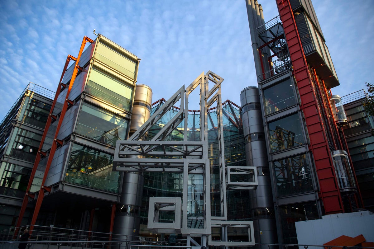 Channel 4 set to reduce workforce by a quarter with hundreds to lose their jobs
