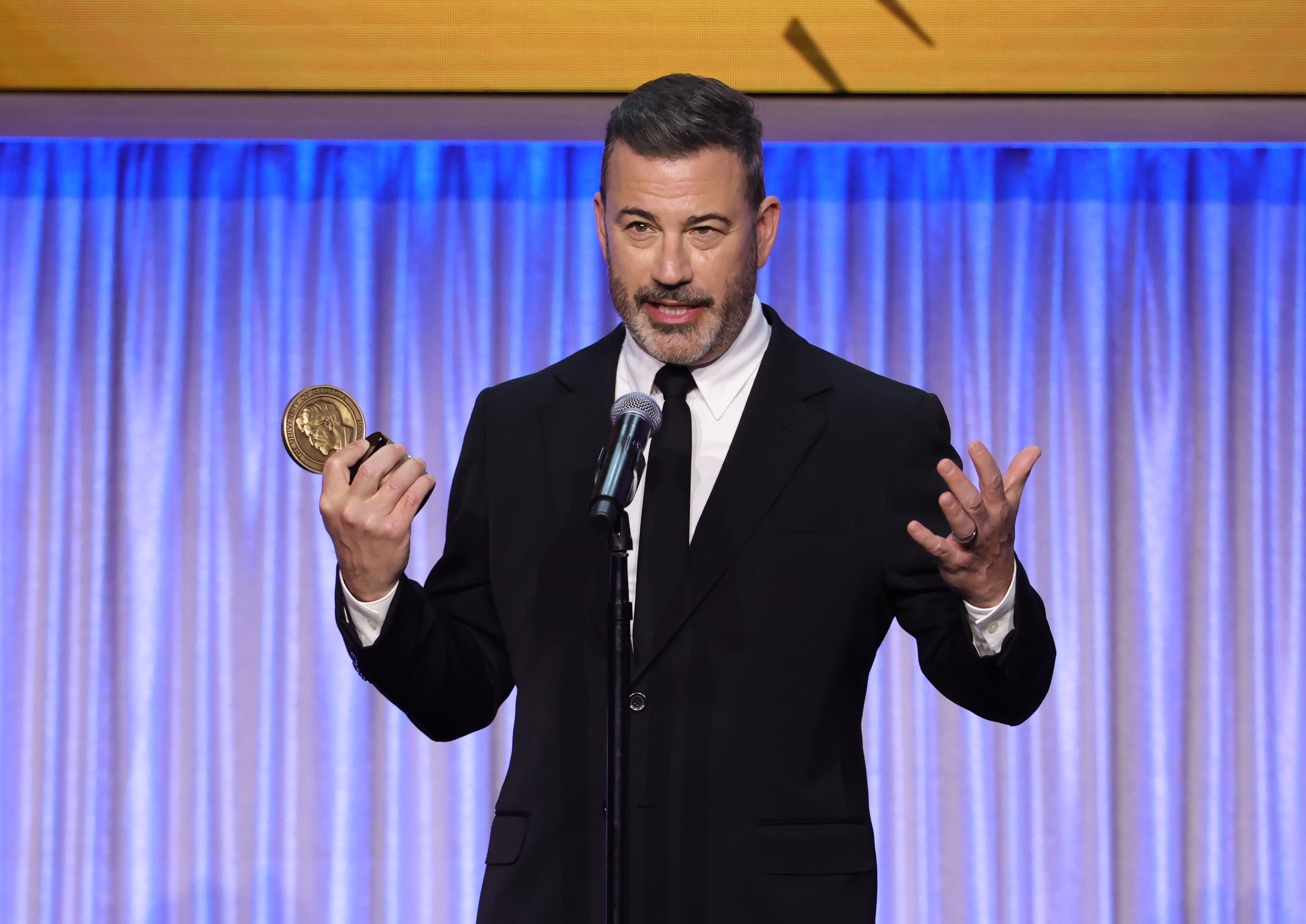 Jimmy Kimmel defies federal regulator threats on 4000th episode