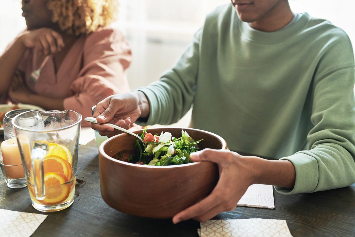 Eating with someone you love can lower blood sugar levels, study shows Eating with someone you love can lower blood sugar levels, study shows