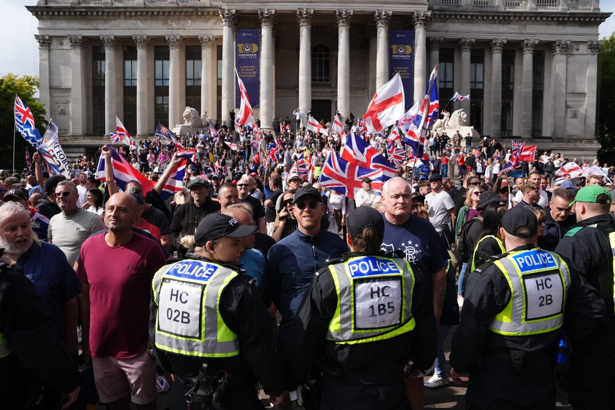 Numerous arrests made at anti-immigration protest in Portsmouth