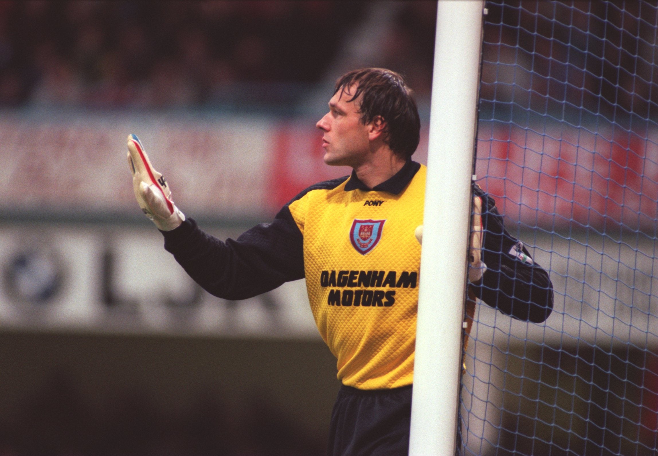 Ludek Miklosko: West Ham hero dies as club pays tribute to ‘gentle giant'