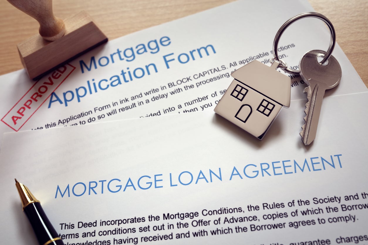 Why experts are warning nearly half a million Brits to ‘fix your new mortgage deal' before the Budget