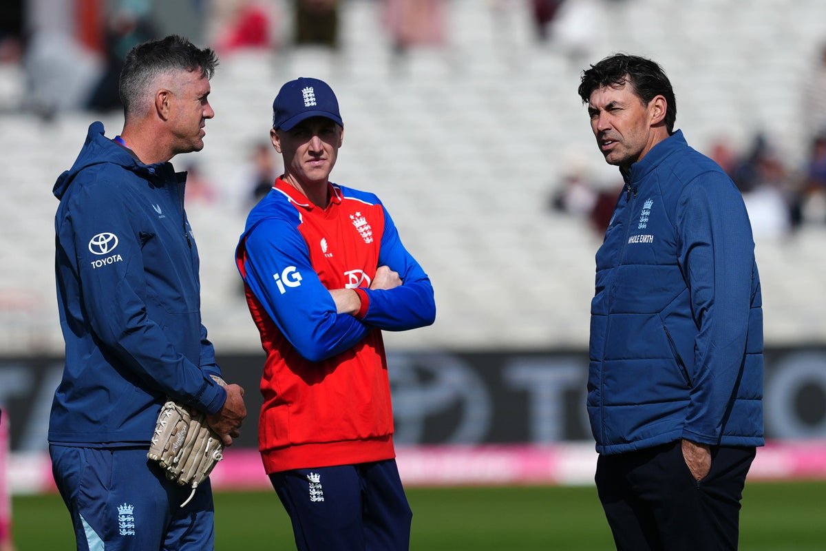 Stephen Fleming hopes his ‘tour of love’ takes England back to number one