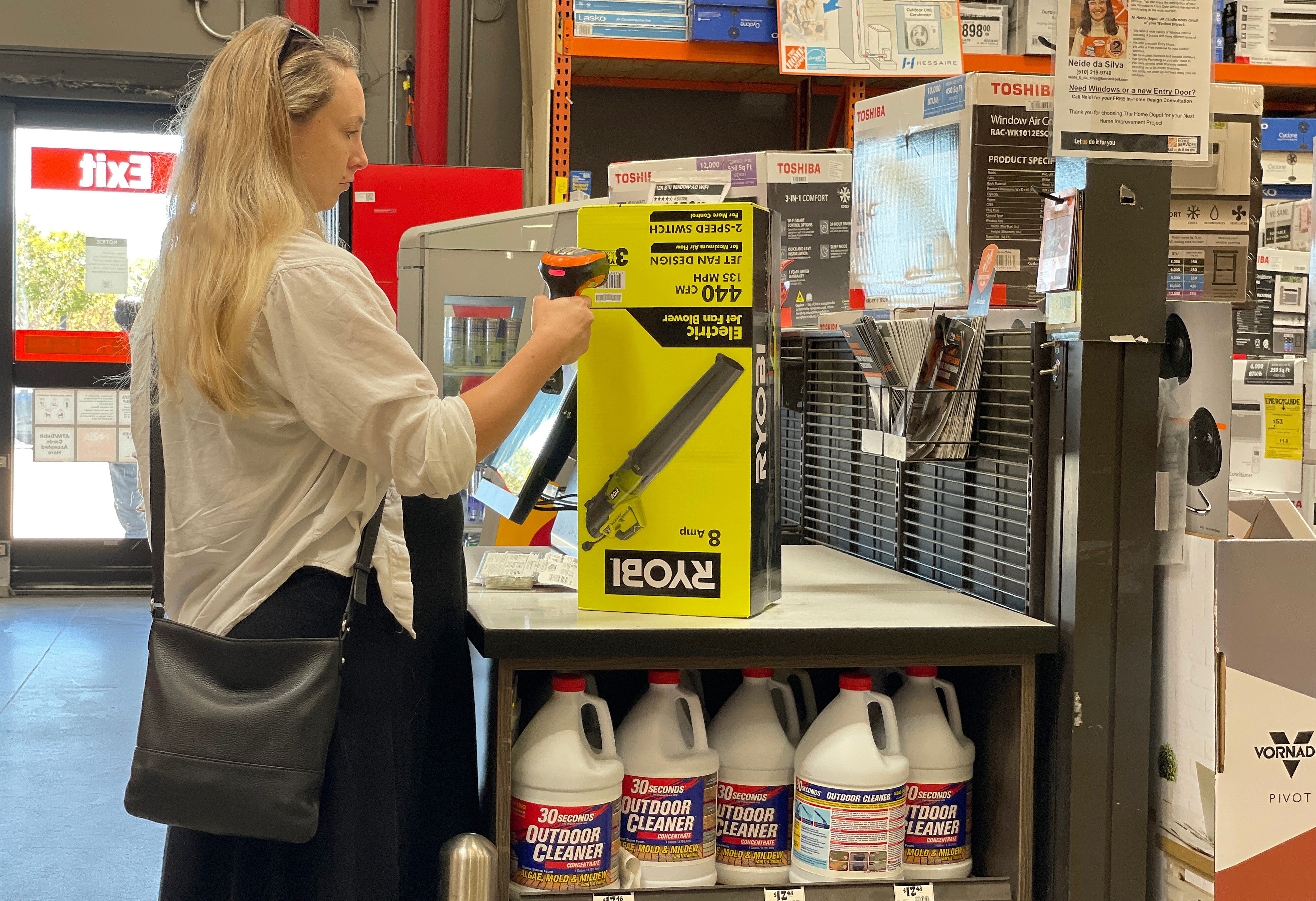 Stores are reversing course on self-checkout. The internet reveals clues as to why