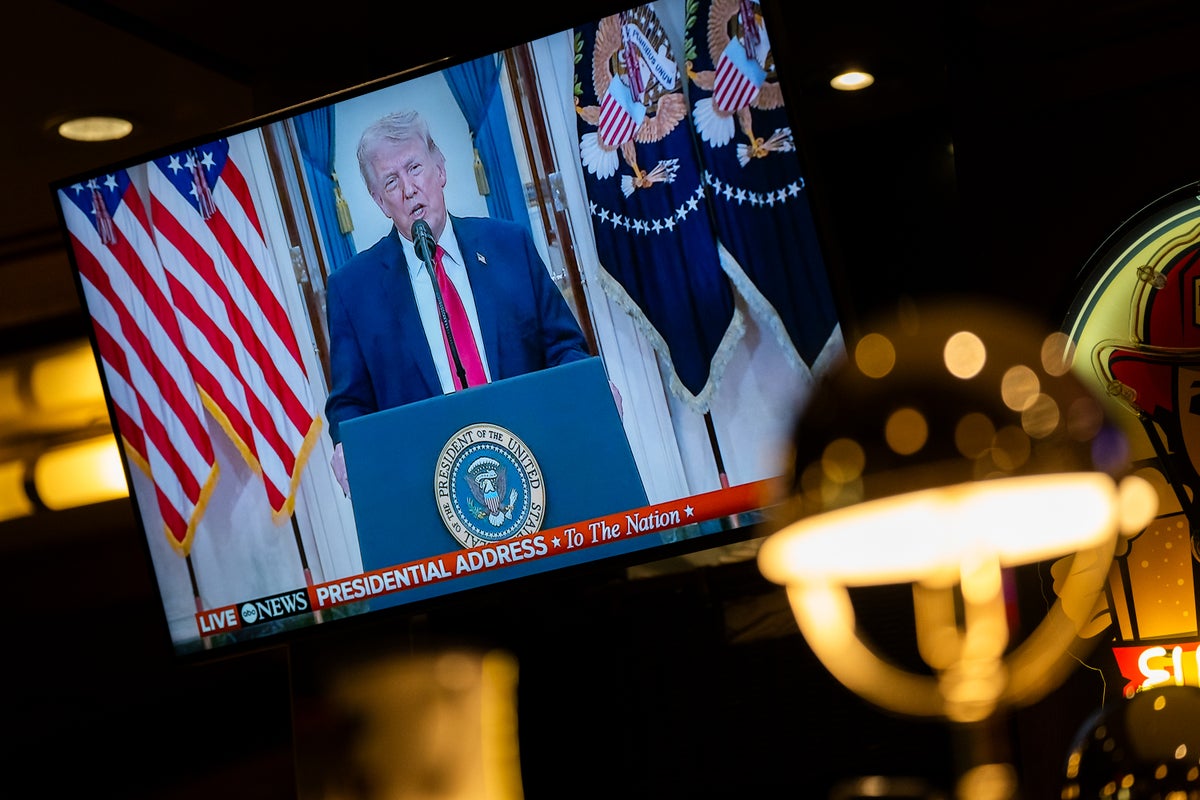 Die Einschaltquoten von Trump TV sind so schlecht, dass mehr Leute einen ...