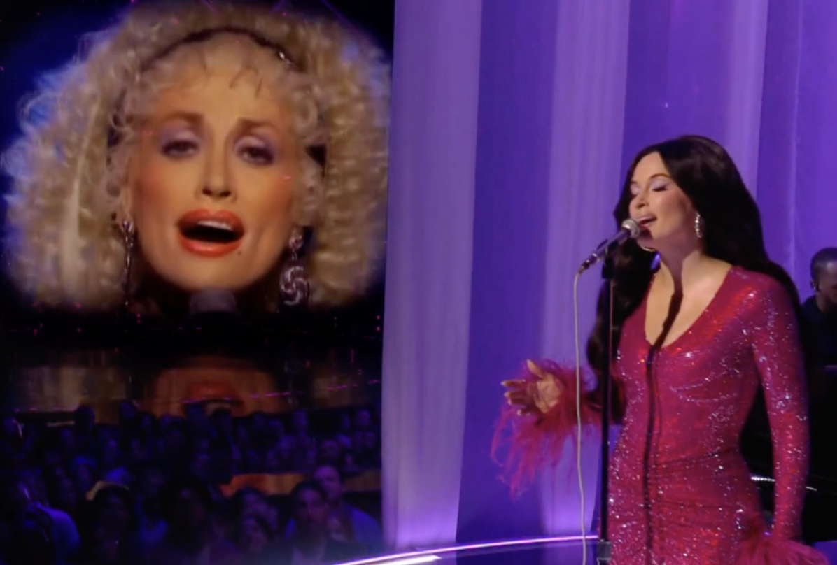 The tribute performance began with footage of Parton introducing the classic 1974 hit