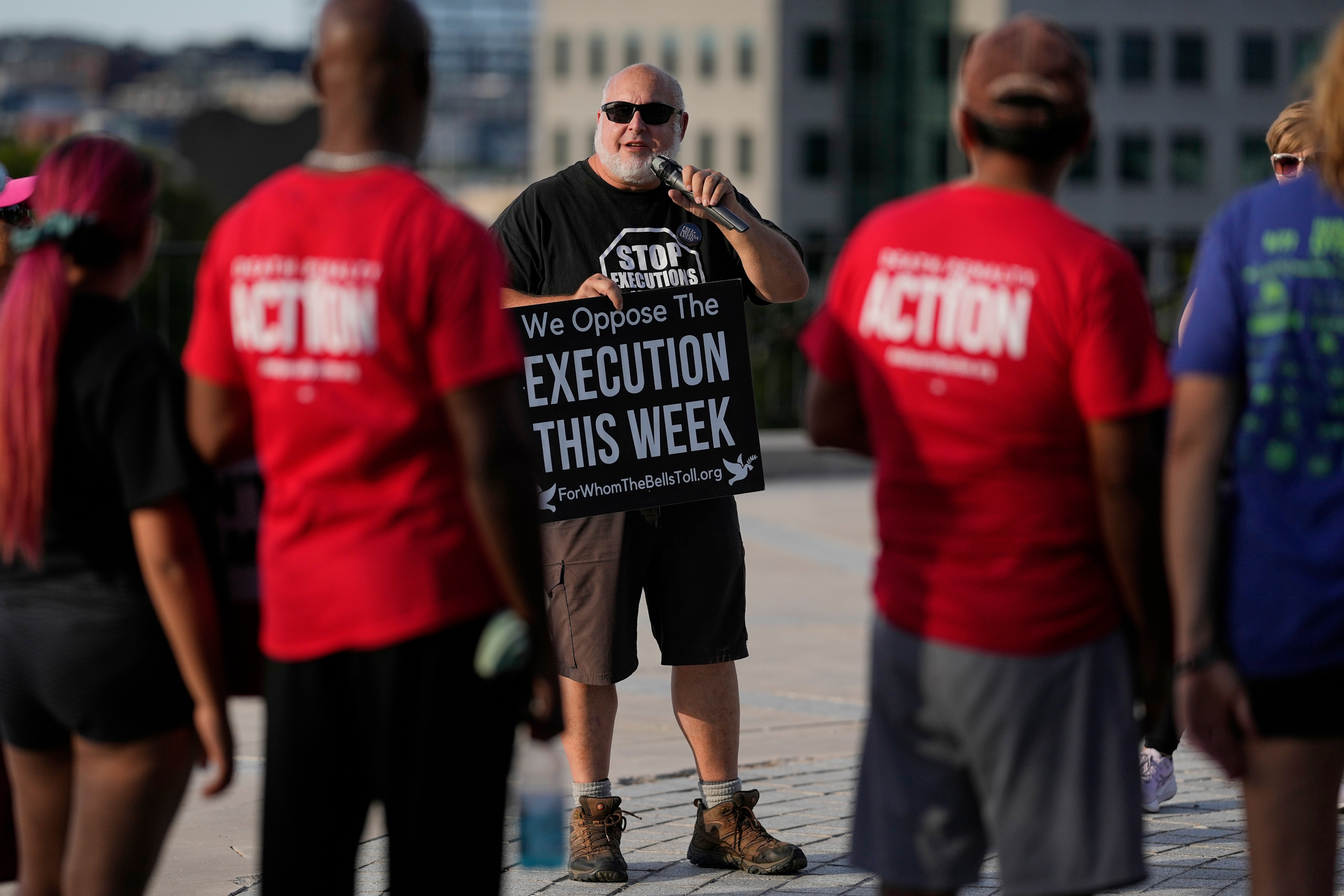 Abraham Bonowitz speaks during a March 4 Mercy protest against the death penalty at the Tennessee State Capitol, Sunday, Sept. 27
