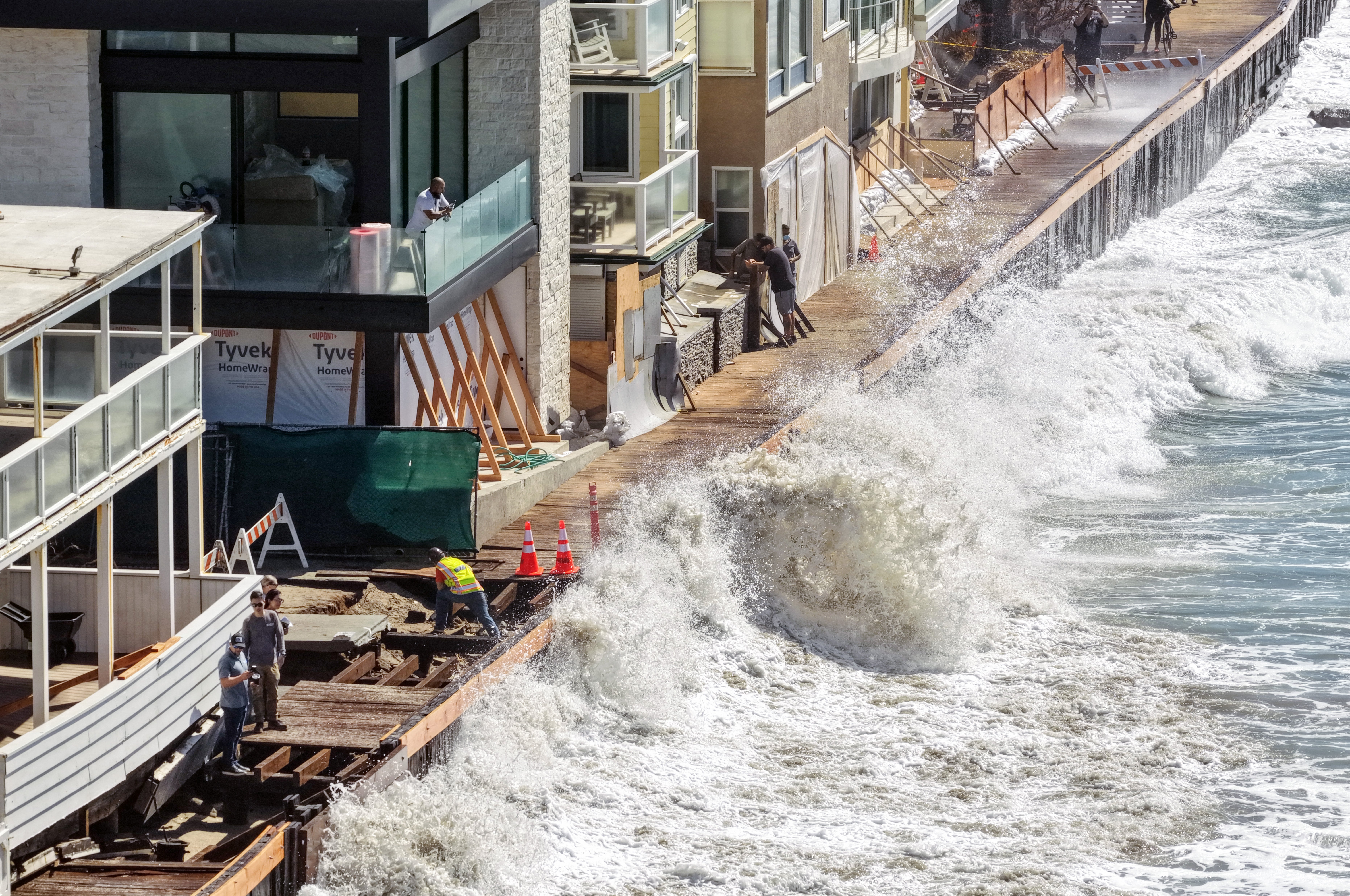 A giant ‘pulse wave’ is about to slam into California - here’s how it will ...