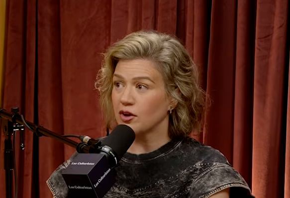 Kelly Clarkson says she draws the line at AI songs being allowed in the music charts