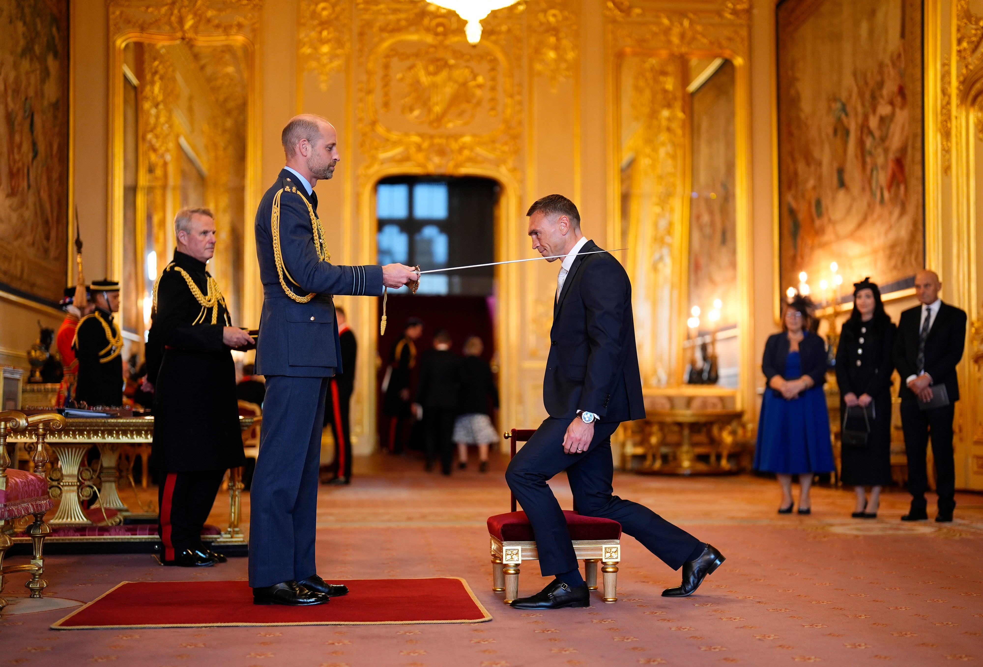 Kevin Sinfield 'should have been knighted years ago', Prince William ...