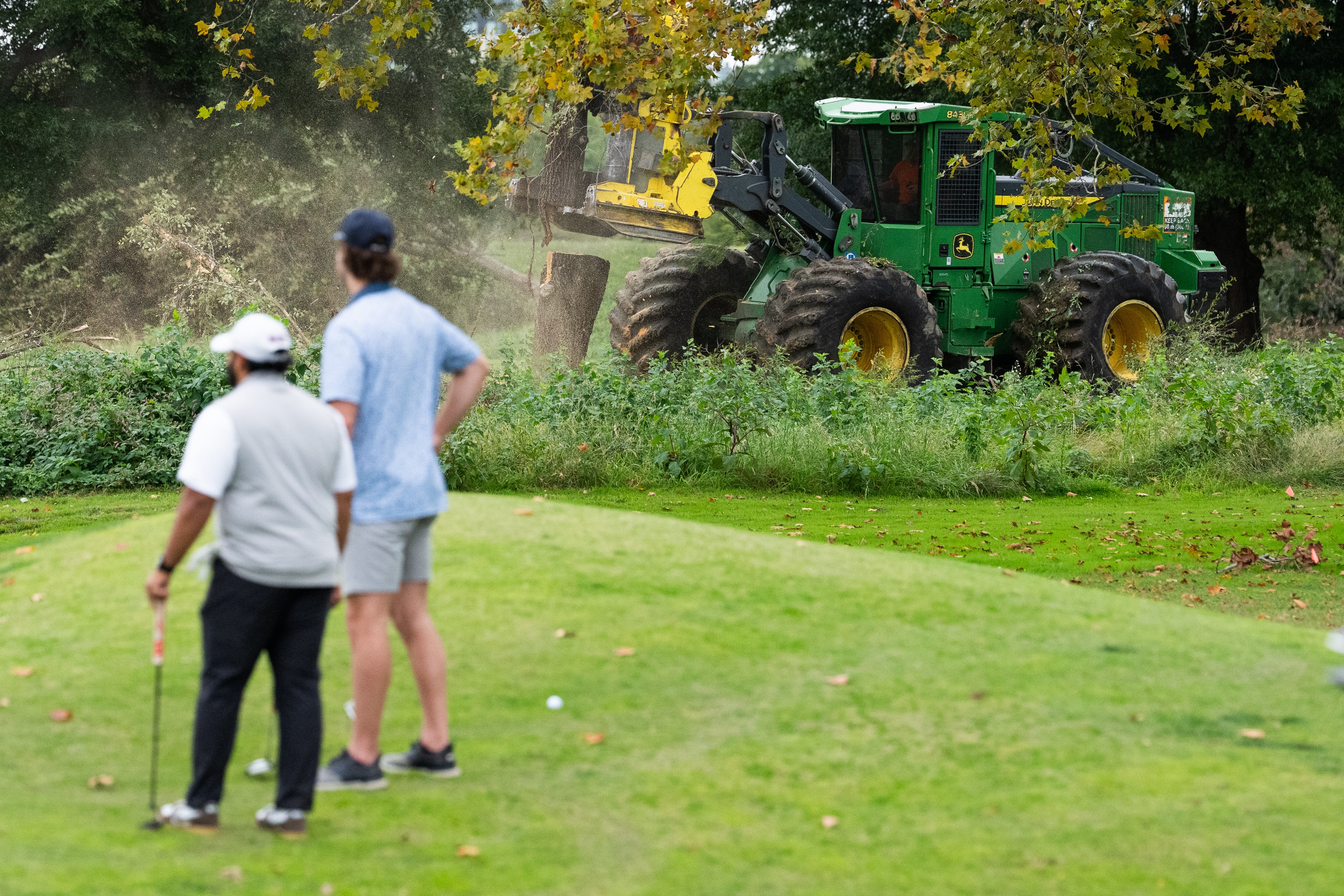 Savezni sudac otvara istragu kako bi otkrio je li joj administracija Donalda Trumpa lagala o planovima za predsjedničko golf igralište u DC-u nakon rušenja drveća i kontradiktornih izjava