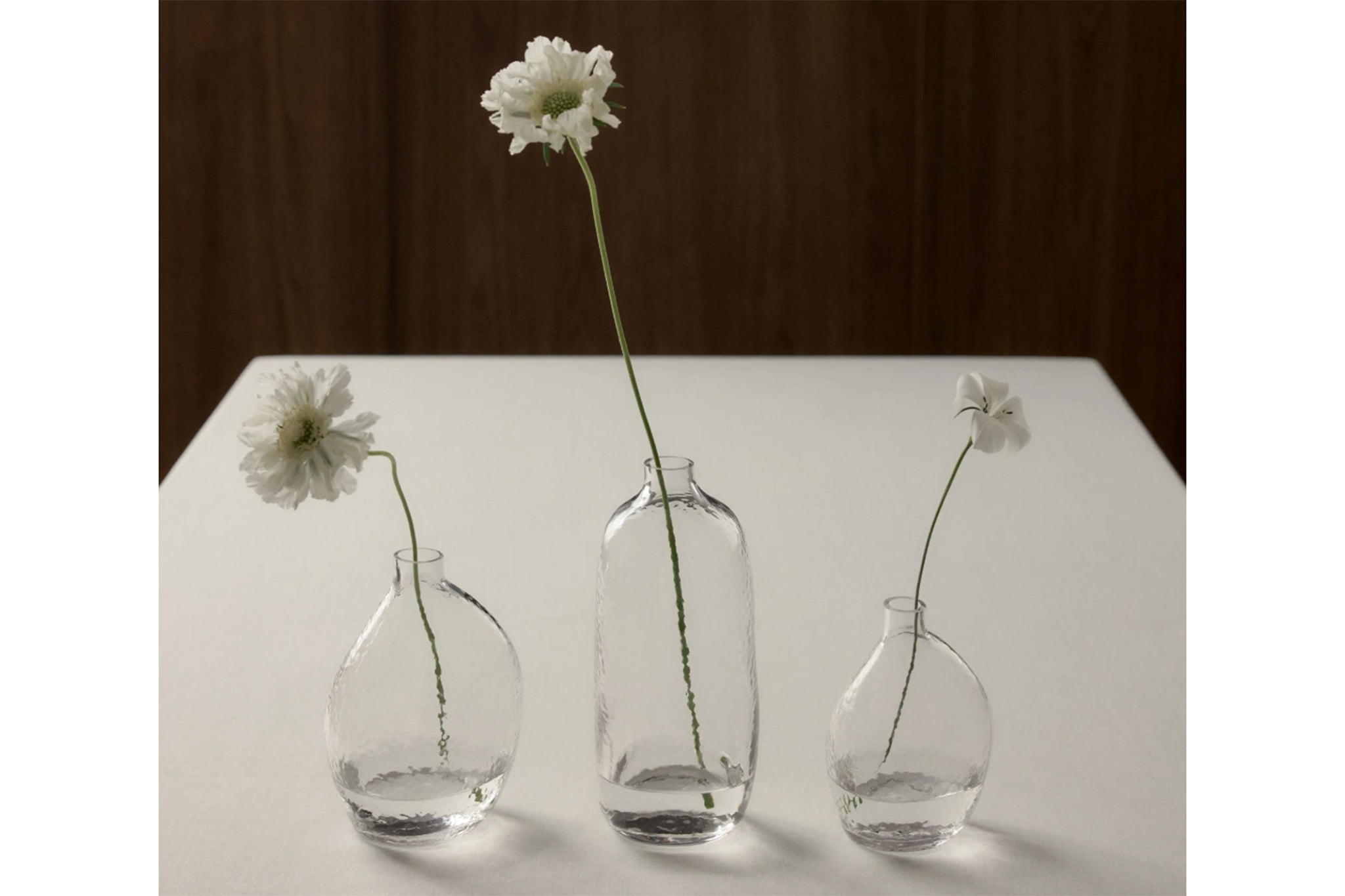 A set of three vases, £97