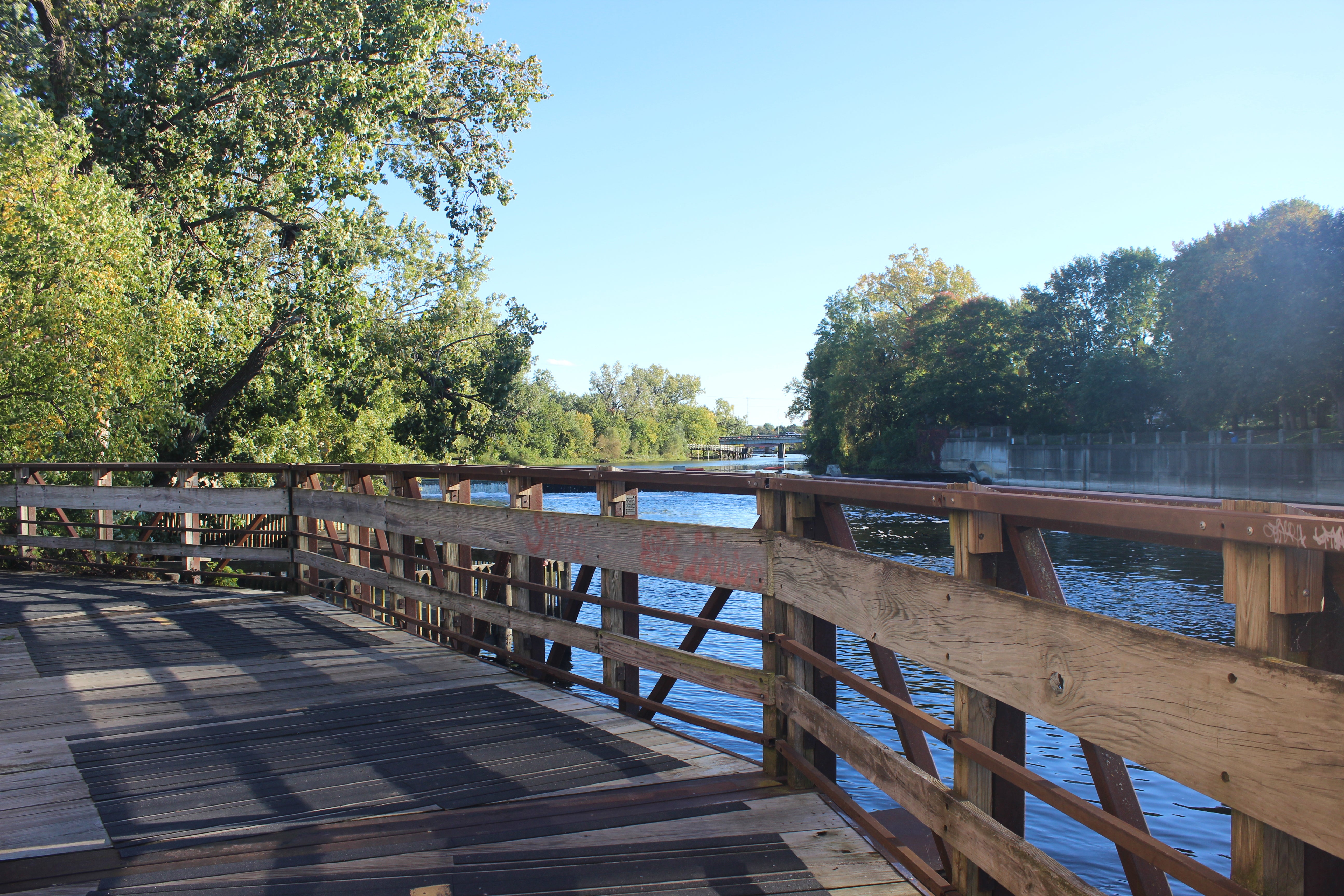 Five bodies found at Lansing trail; police investigate possible serial killer link