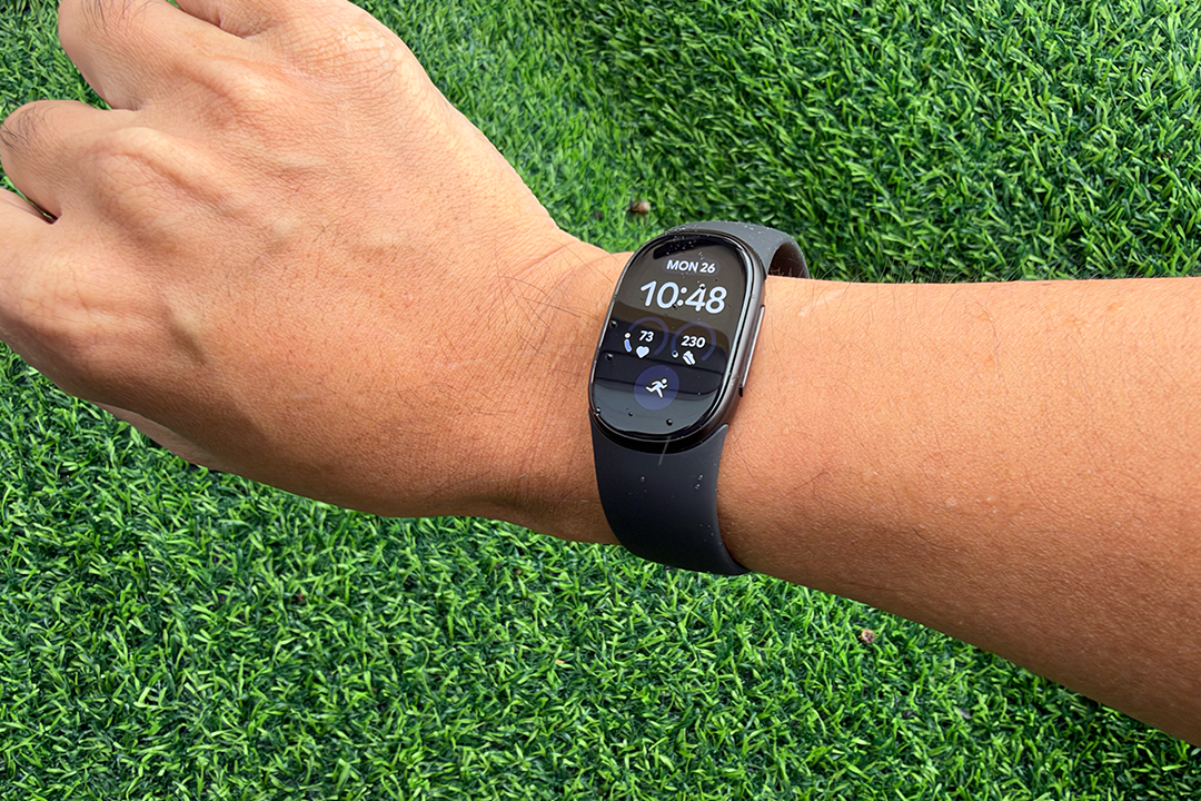 I've used the Fitbit Edge for almost 2 weeks, and one thing really surprised me