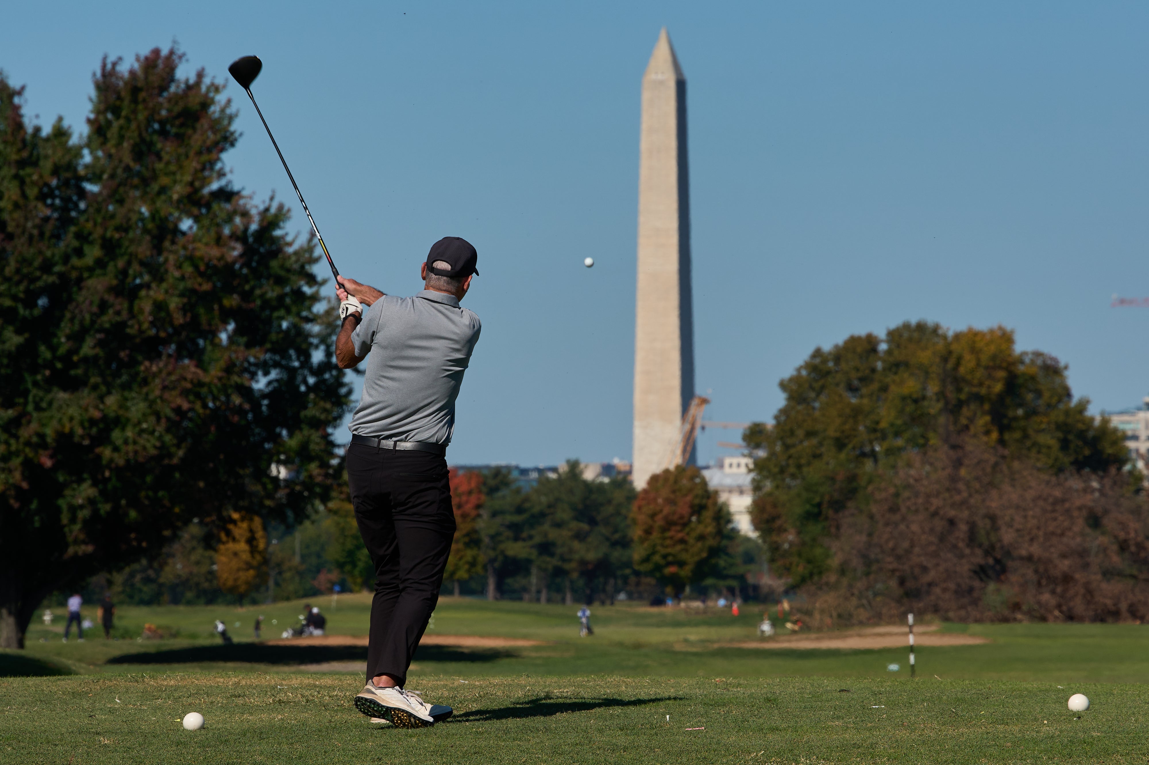 Trump je opetovano rekao da će staza zatvoriti East Potomac Park 15. studenog, ali DOJ je rekao da ne postoje skori planovi i odbio nagađati što je predsjednik mislio